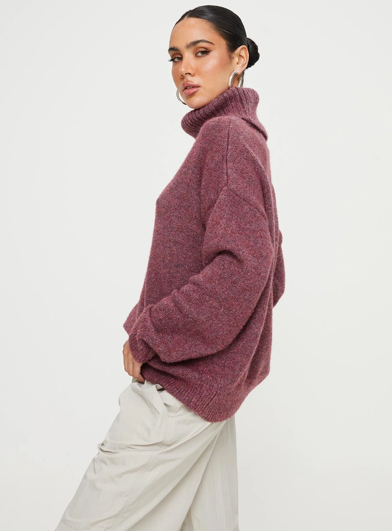 Oswin Turtleneck Sweater Burgundy - Image 4