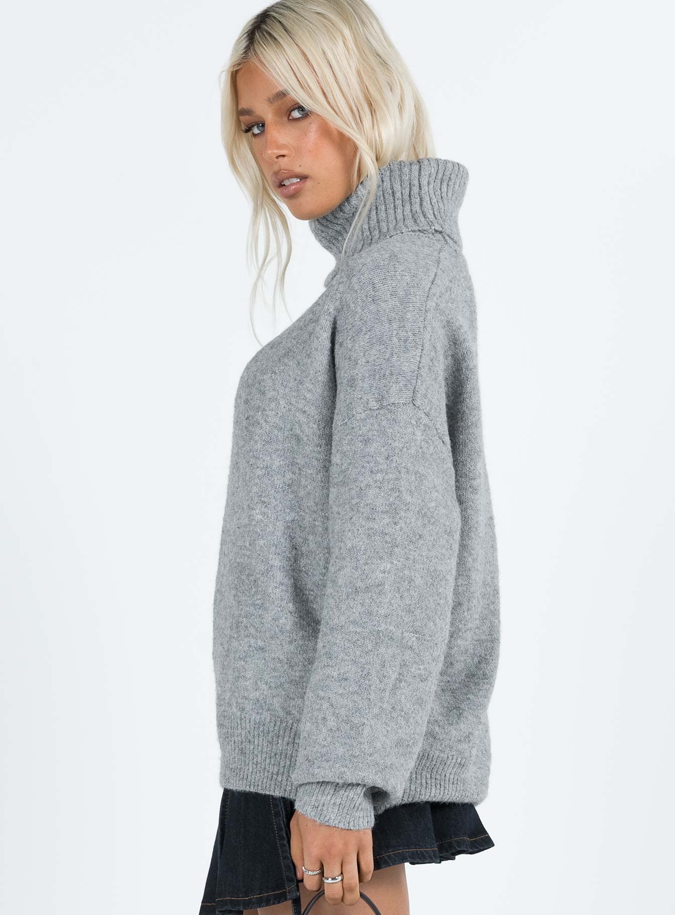 Oswin Turtleneck Sweater Grey - Image 5