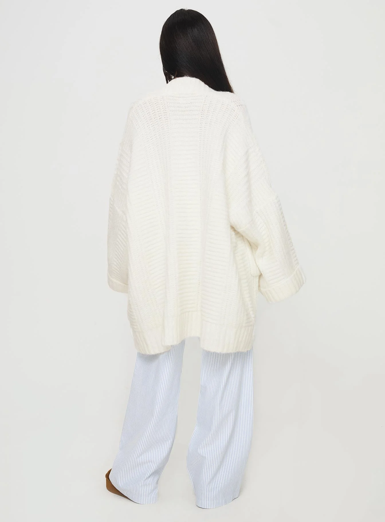 Paisleigh Cable Knit Cardigan Cream - Image 5