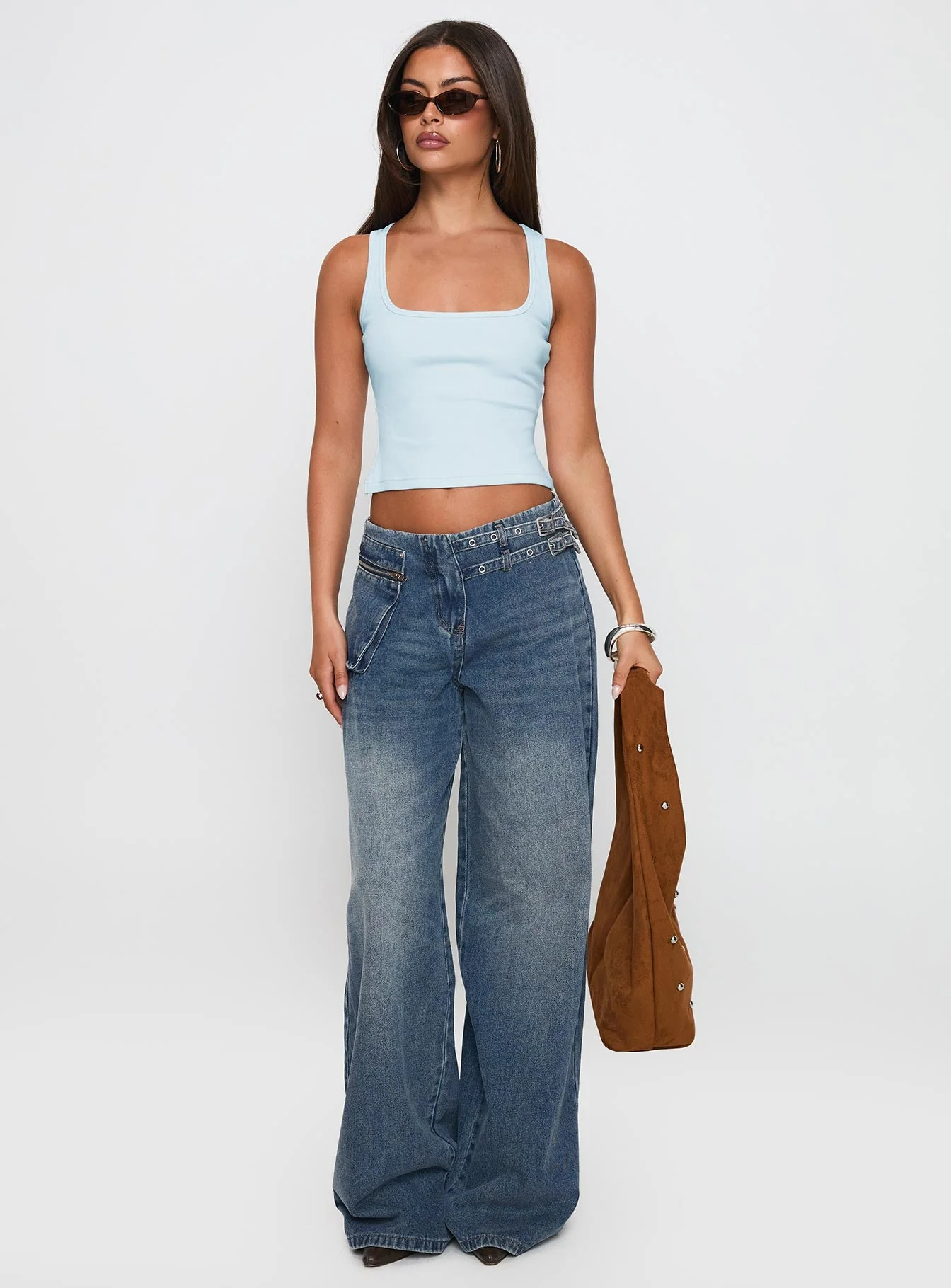 Paltrow Mid Rise Wide Leg Cargo Jeans Mid Blue Wash Petite - Image 3