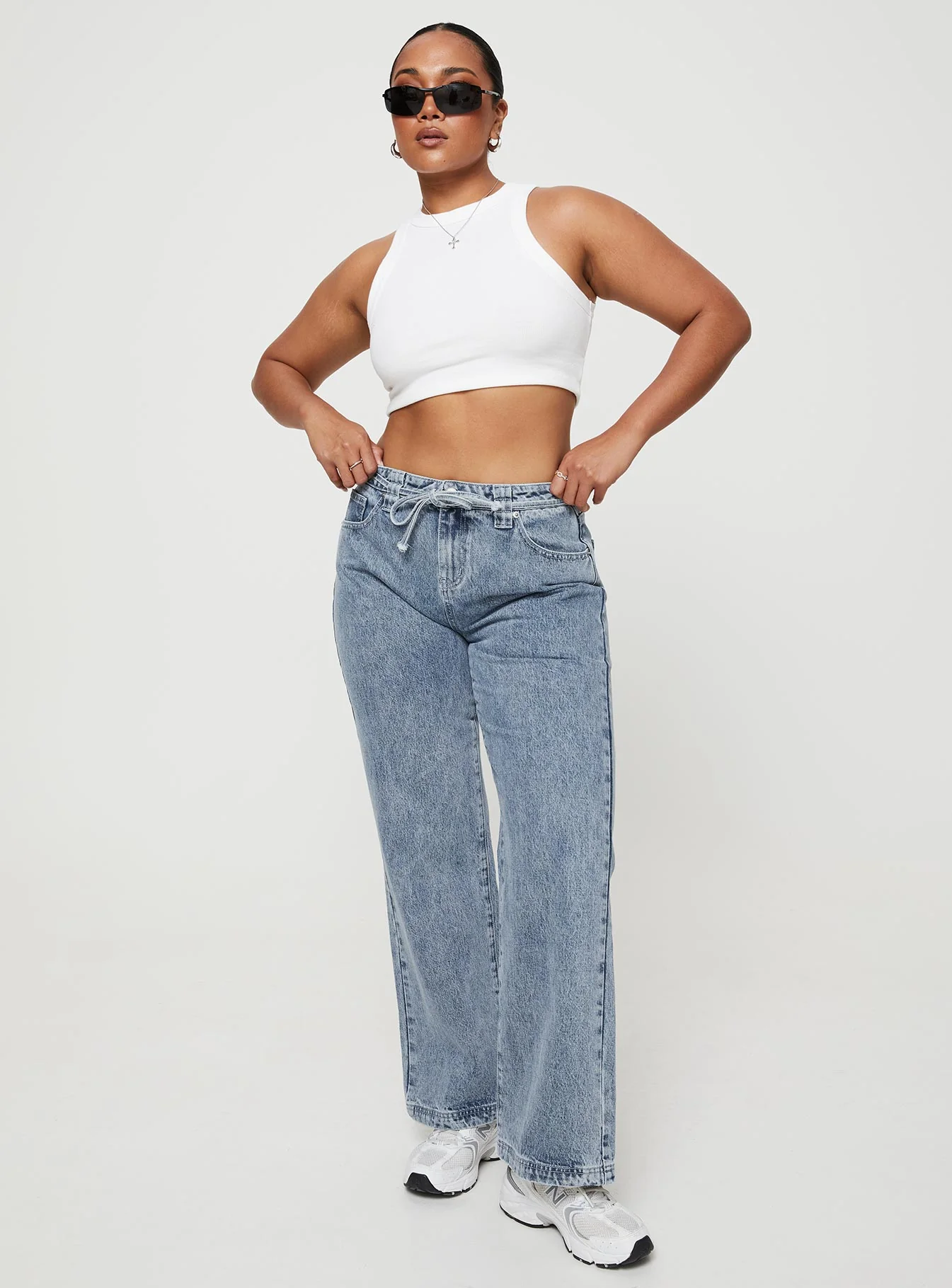 Pemberton High Rise Straight Leg Jeans Mid Wash Denim - Image 3