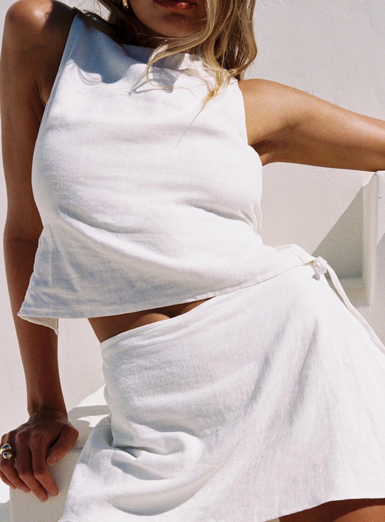 Penelopie Backless Top White - Image 4
