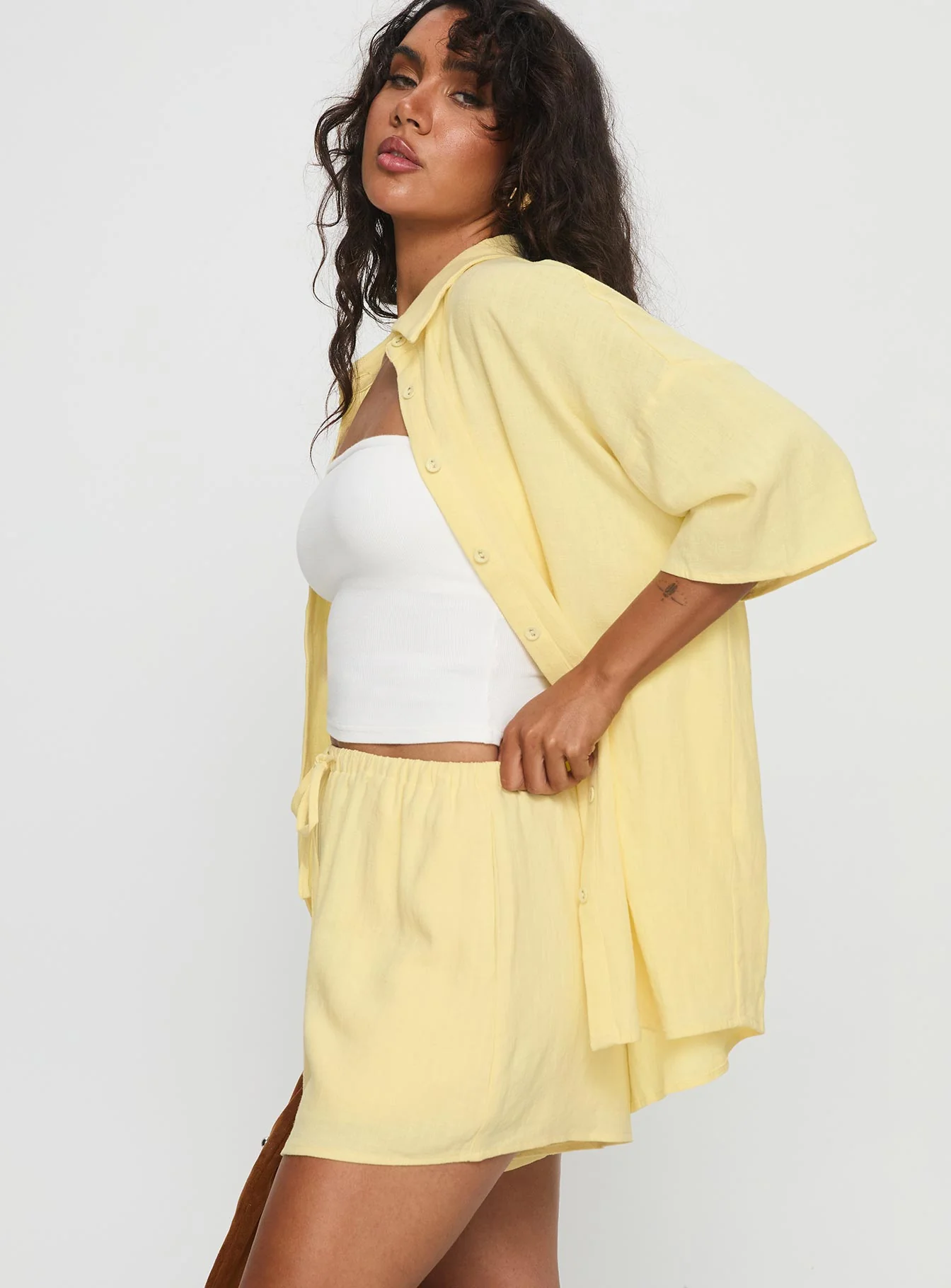 Peni Drawstring Linen Shorts Yellow - Image 4