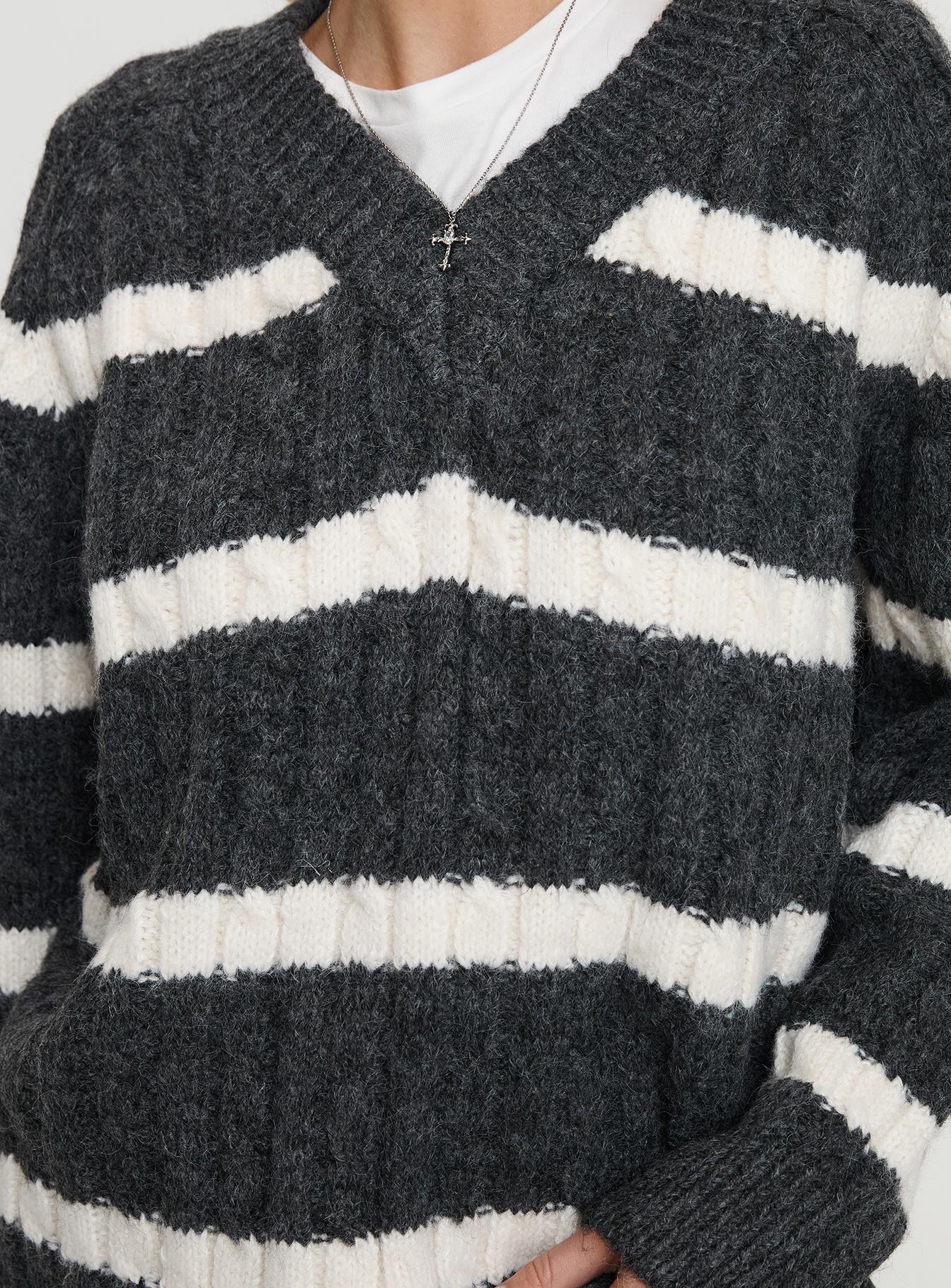 Percivill Knit Sweater Grey / Cream - Image 6
