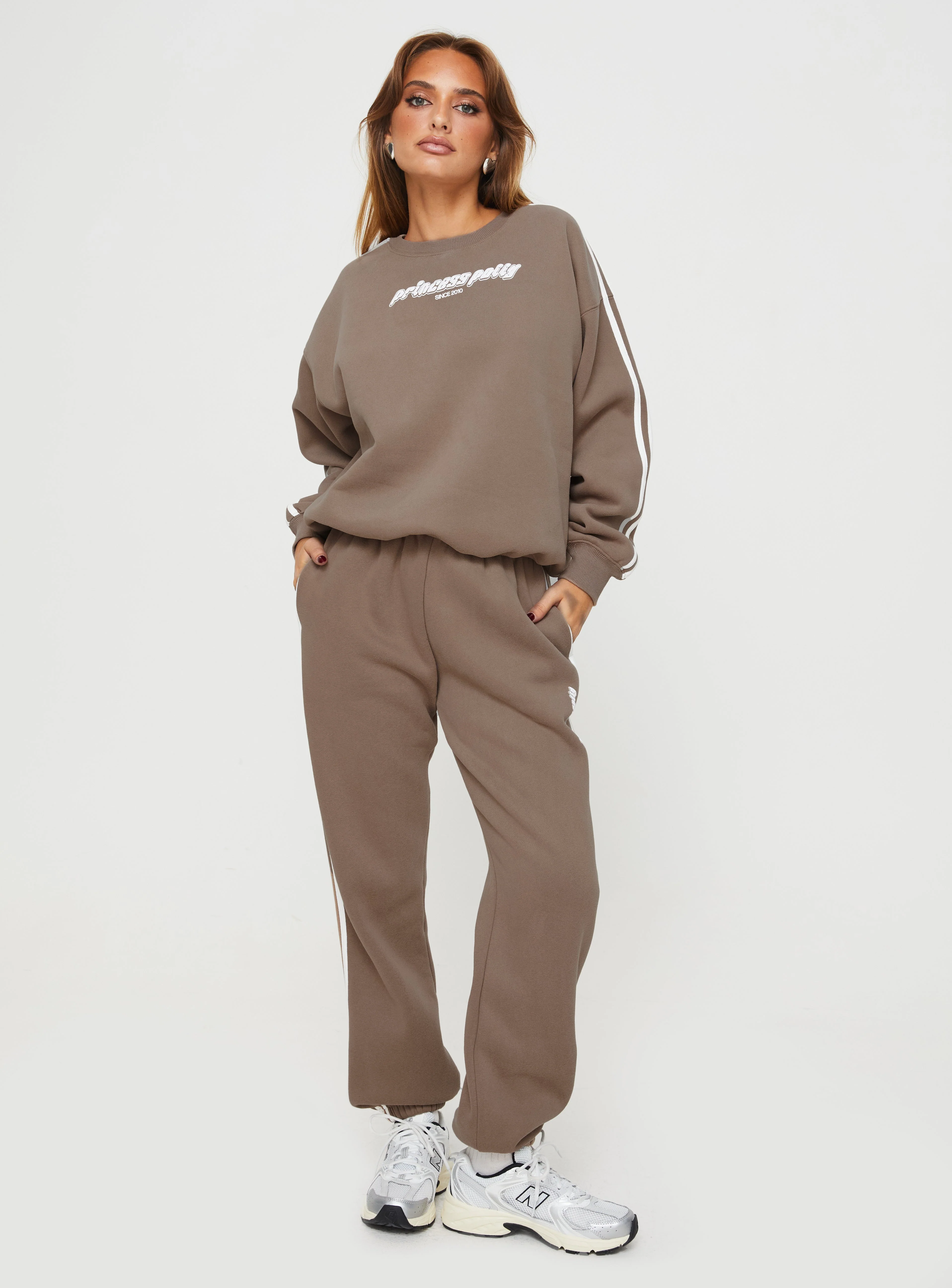 Princess Polly Crew Neck Sweatshirt Stripe Taupe / White - Image 3