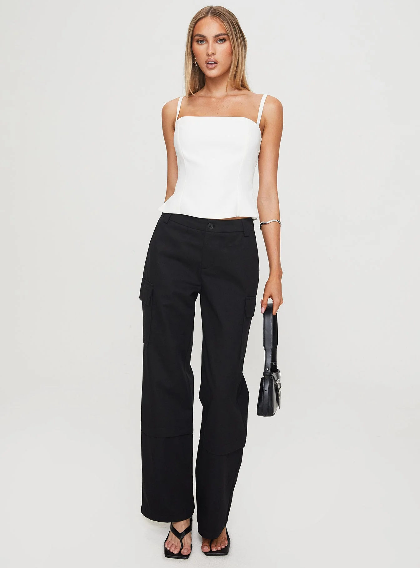 Raider Low Waist Cargo Pant Black - Image 2