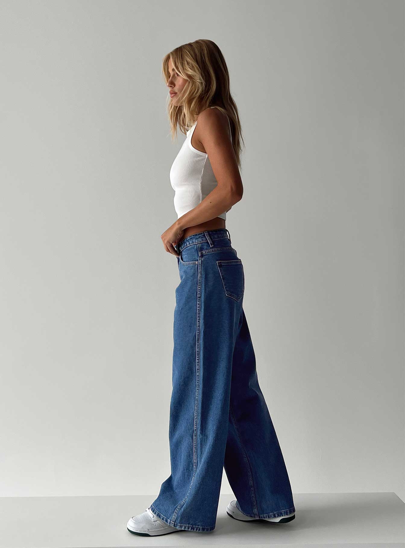Ramos Low Rise Wide Leg Jeans Mid Blue Wash - Image 11