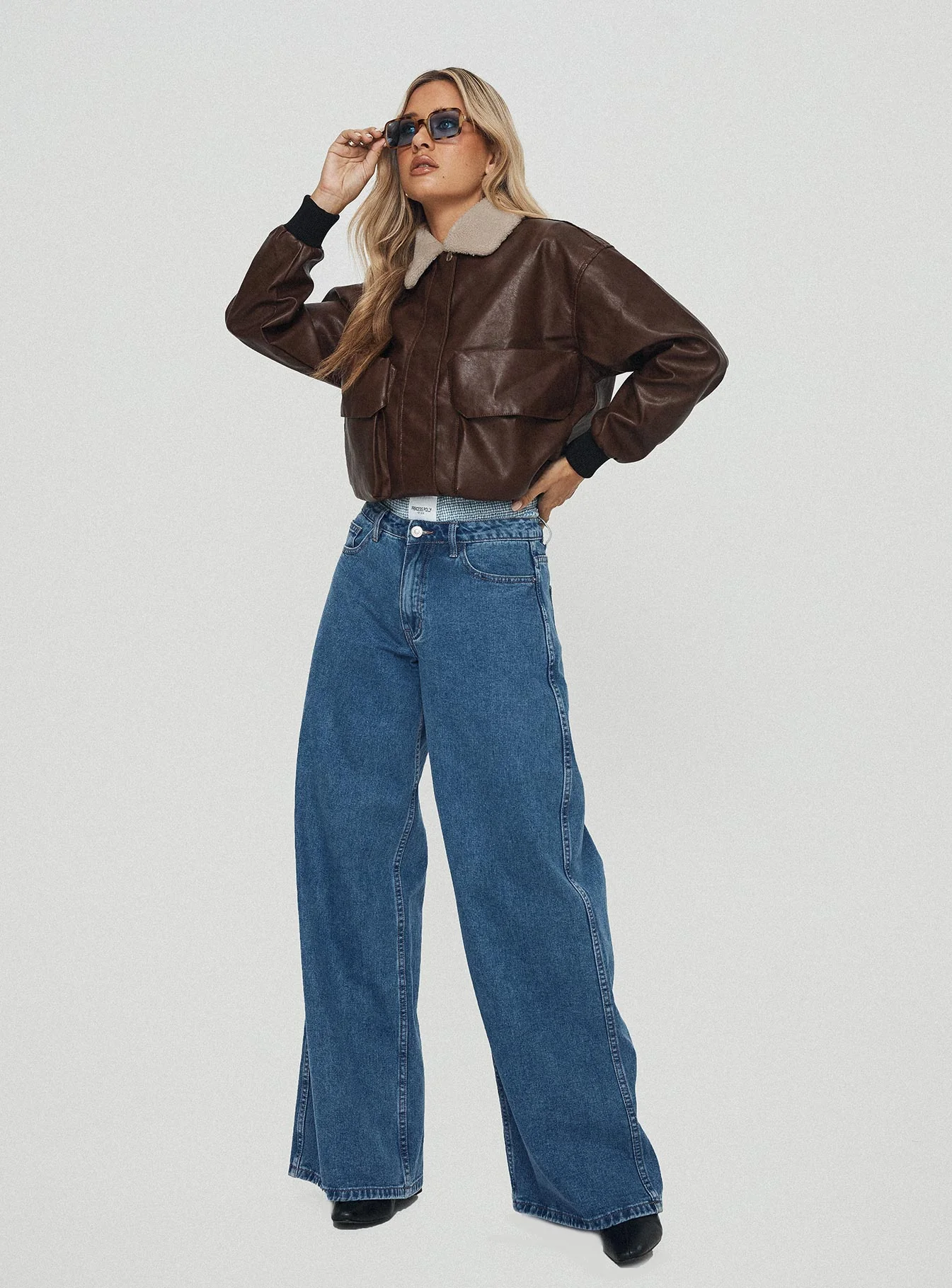 Ramos Low Rise Wide Leg Jeans Mid Blue Wash - Image 3