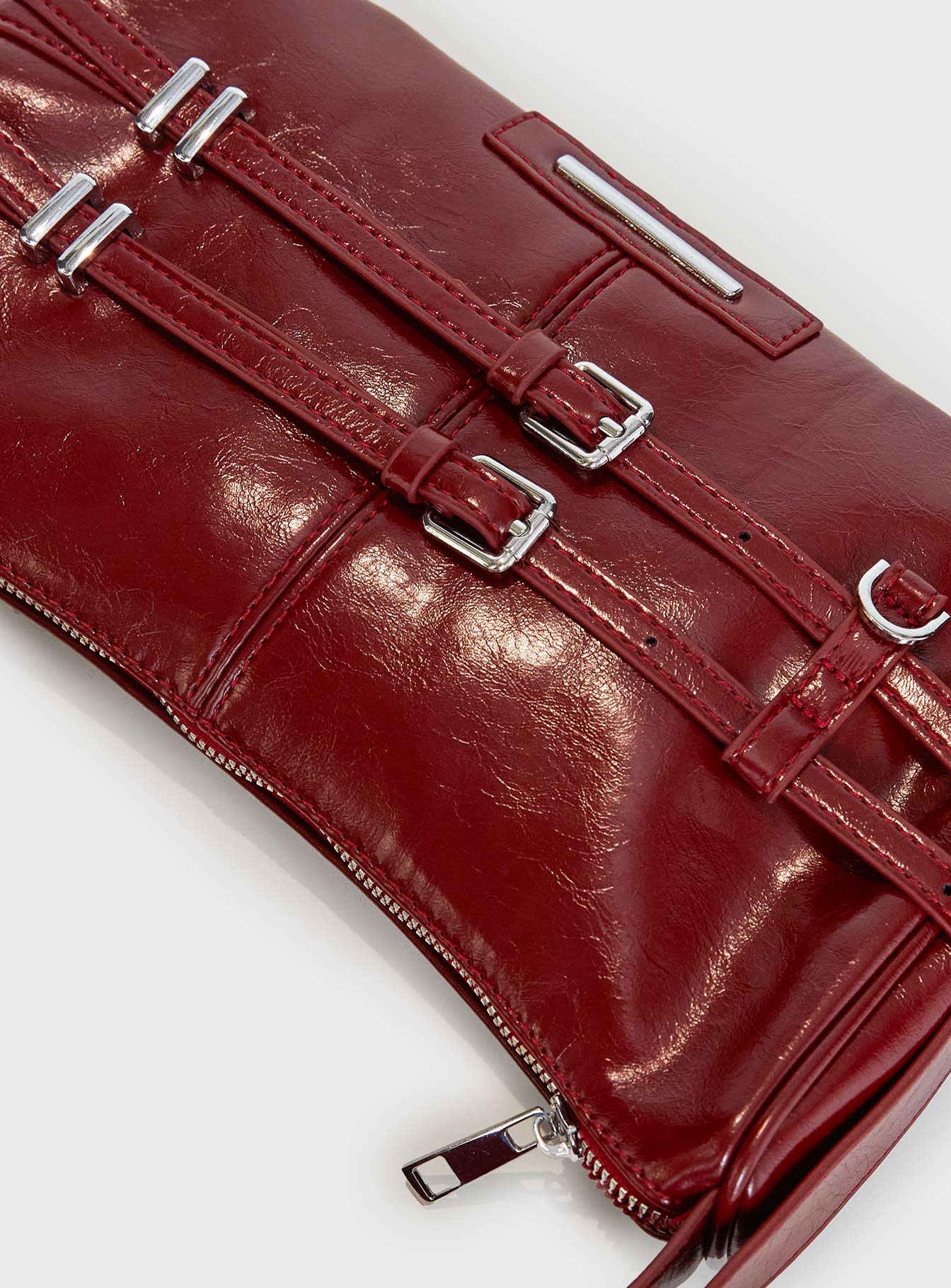 Recognize Buckle Detail Bag Red - Image 5