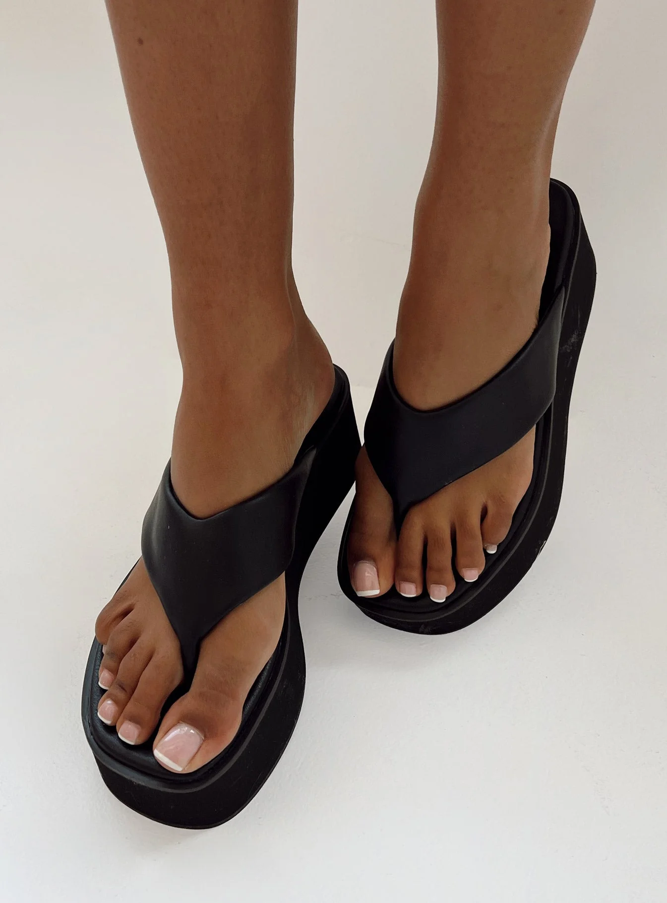 Crawley Sandals Black - Image 5