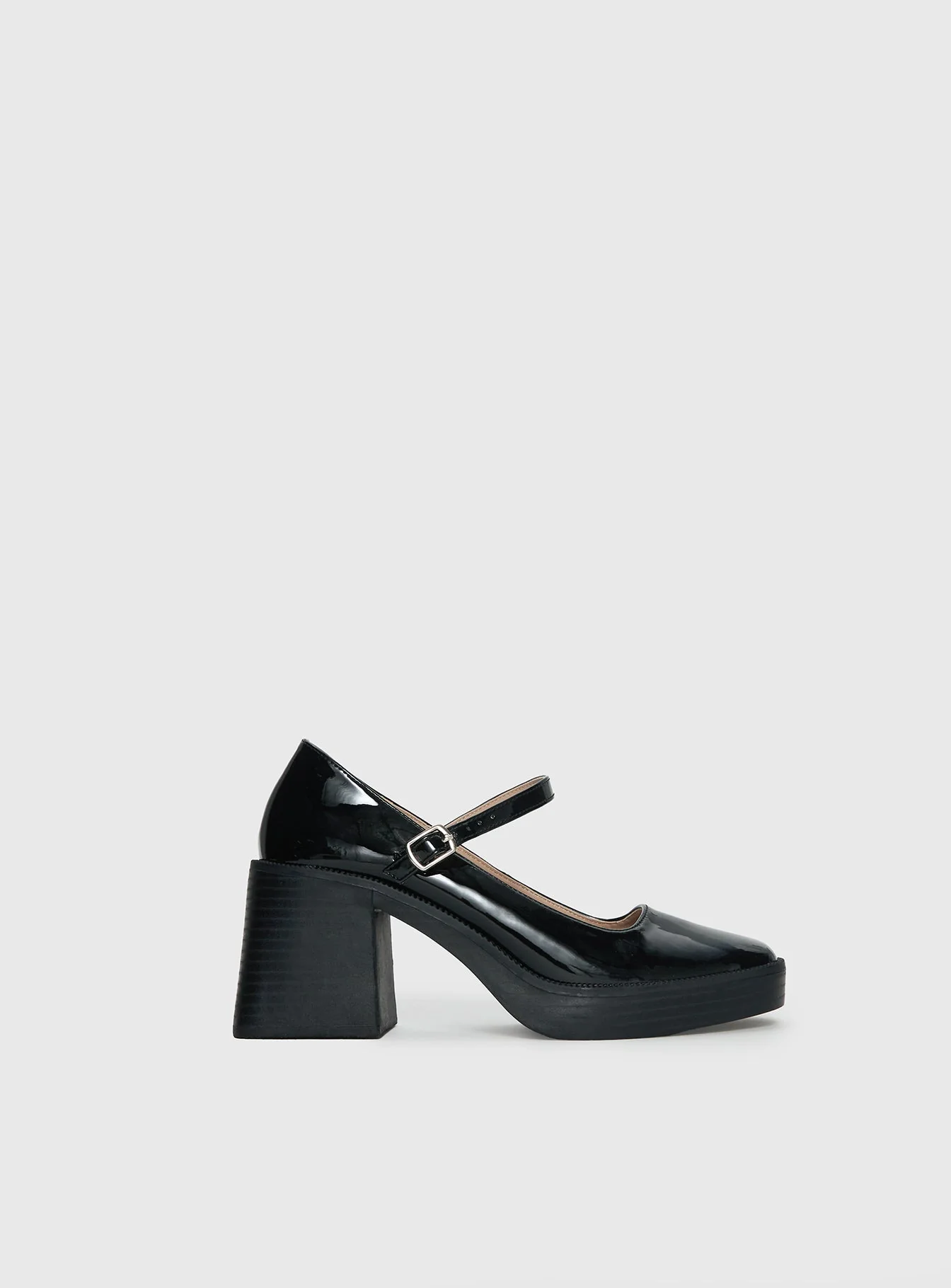 Regie Heels Black - Image 2