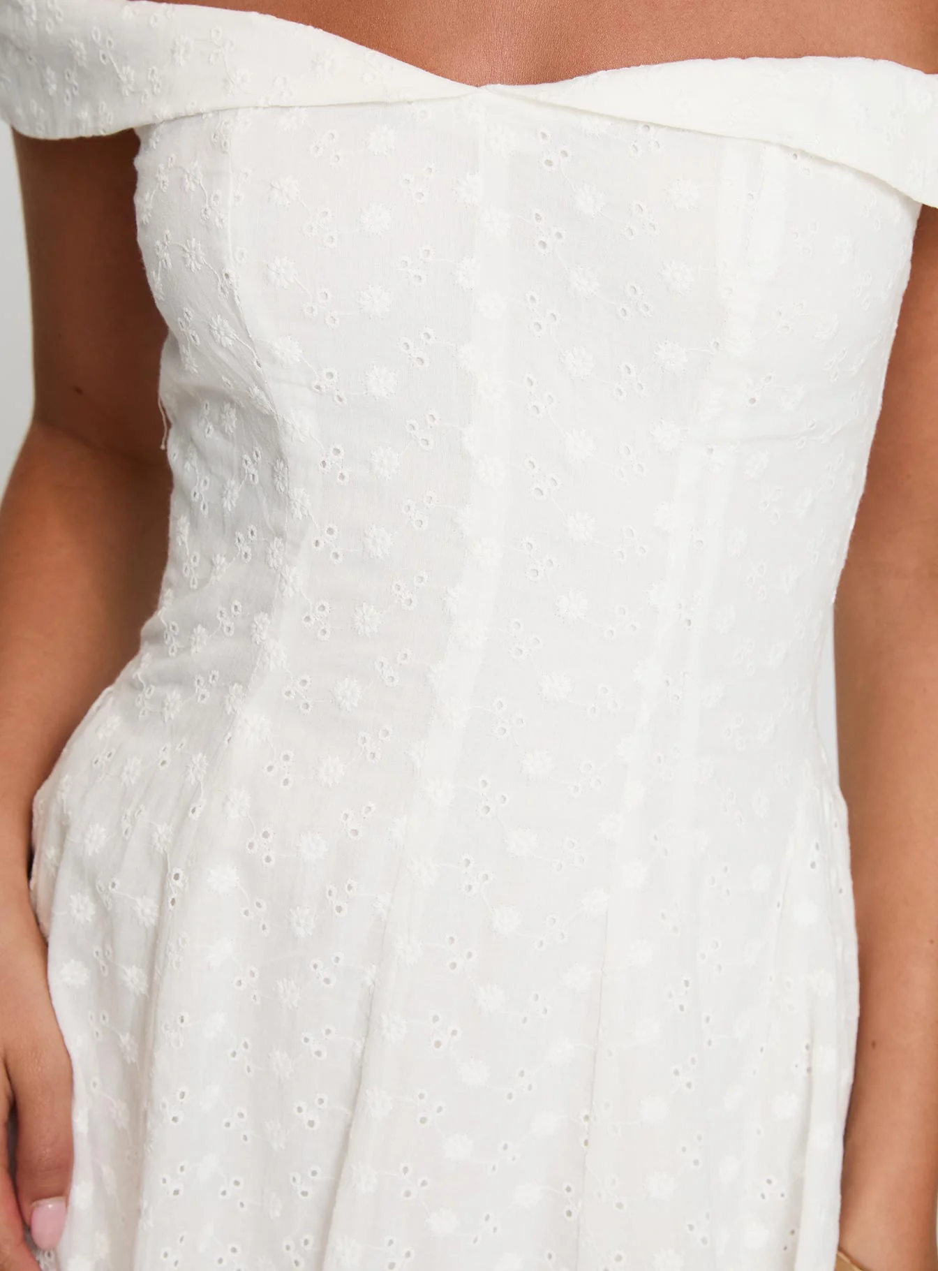 Rosebud Broderie Off The Shoulder Mini Dress White - Image 6