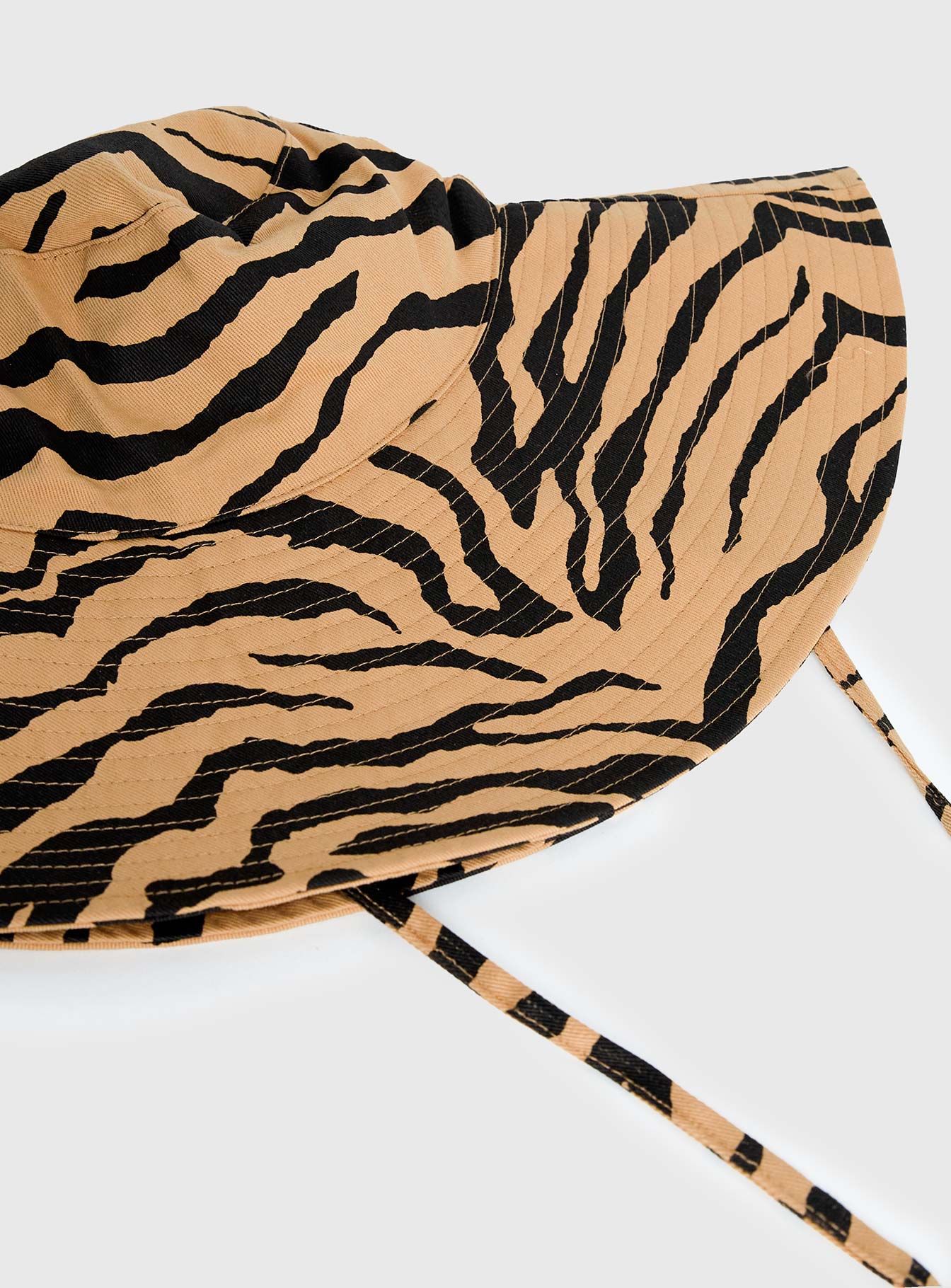 Samual Oversized Bucket Hat Tiger - Image 3