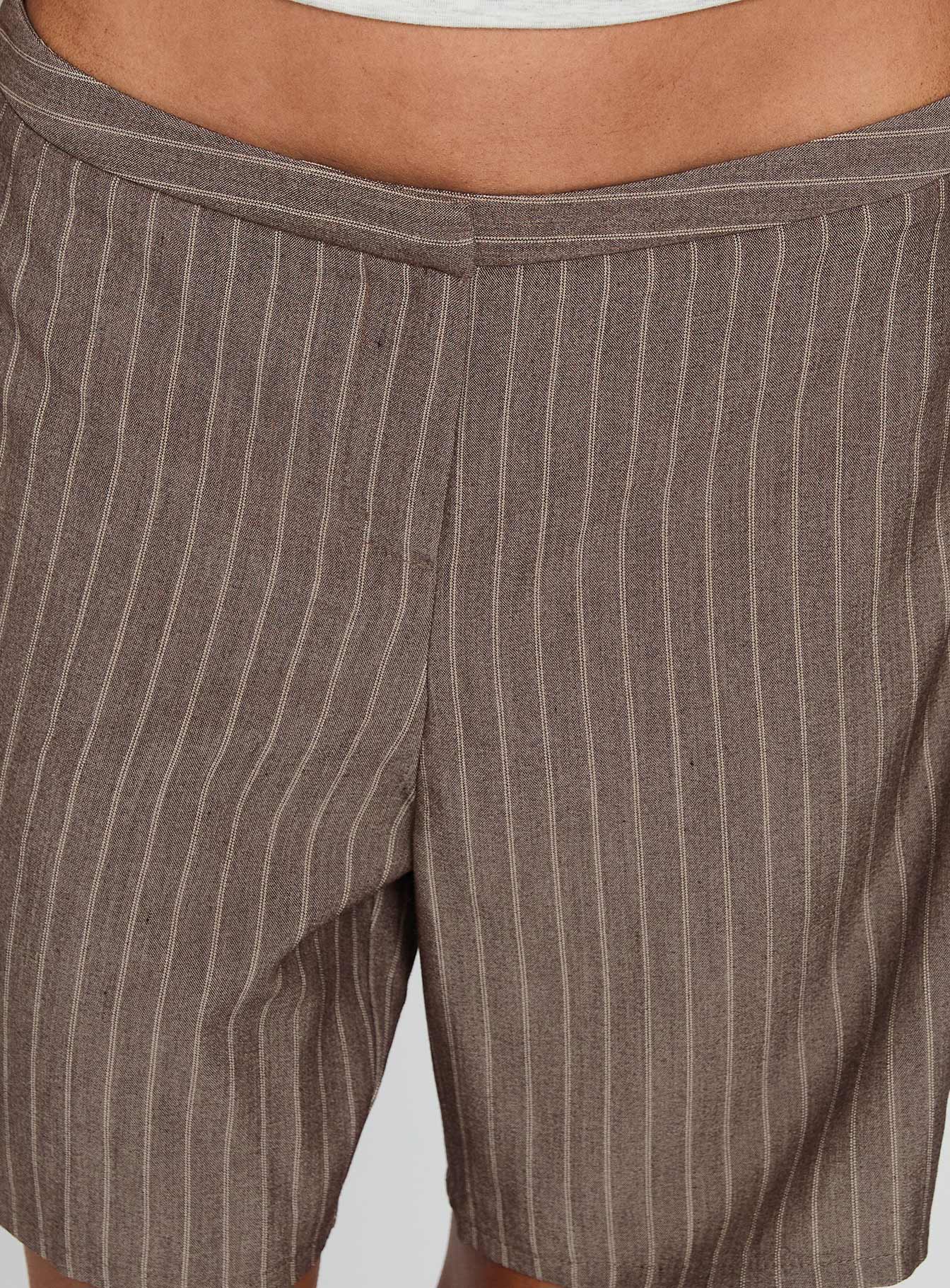 Sarun Short Pinstripe Brown - Image 6