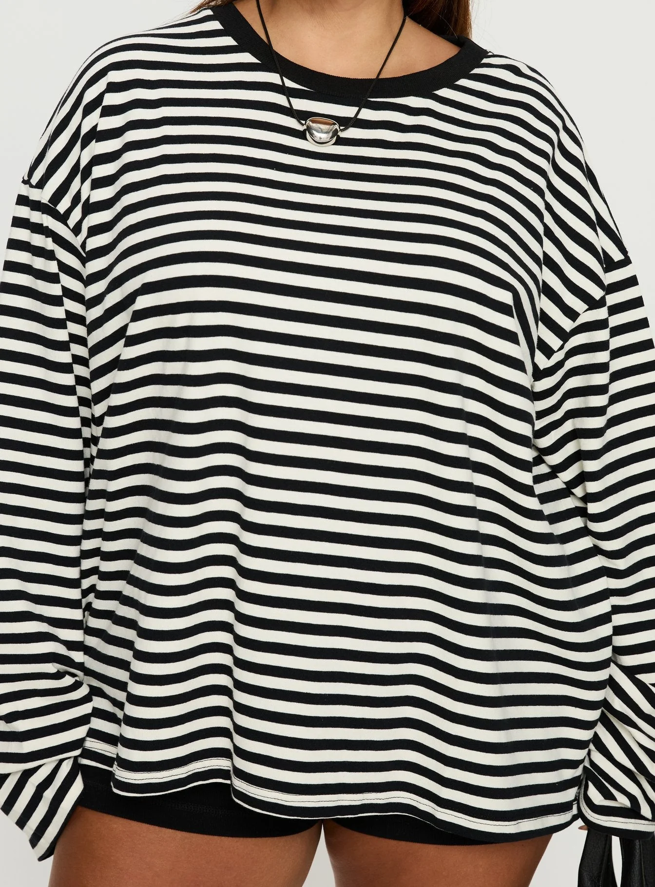 Settle Down Long Sleeve Top Black / White Stripe Curve - Image 6