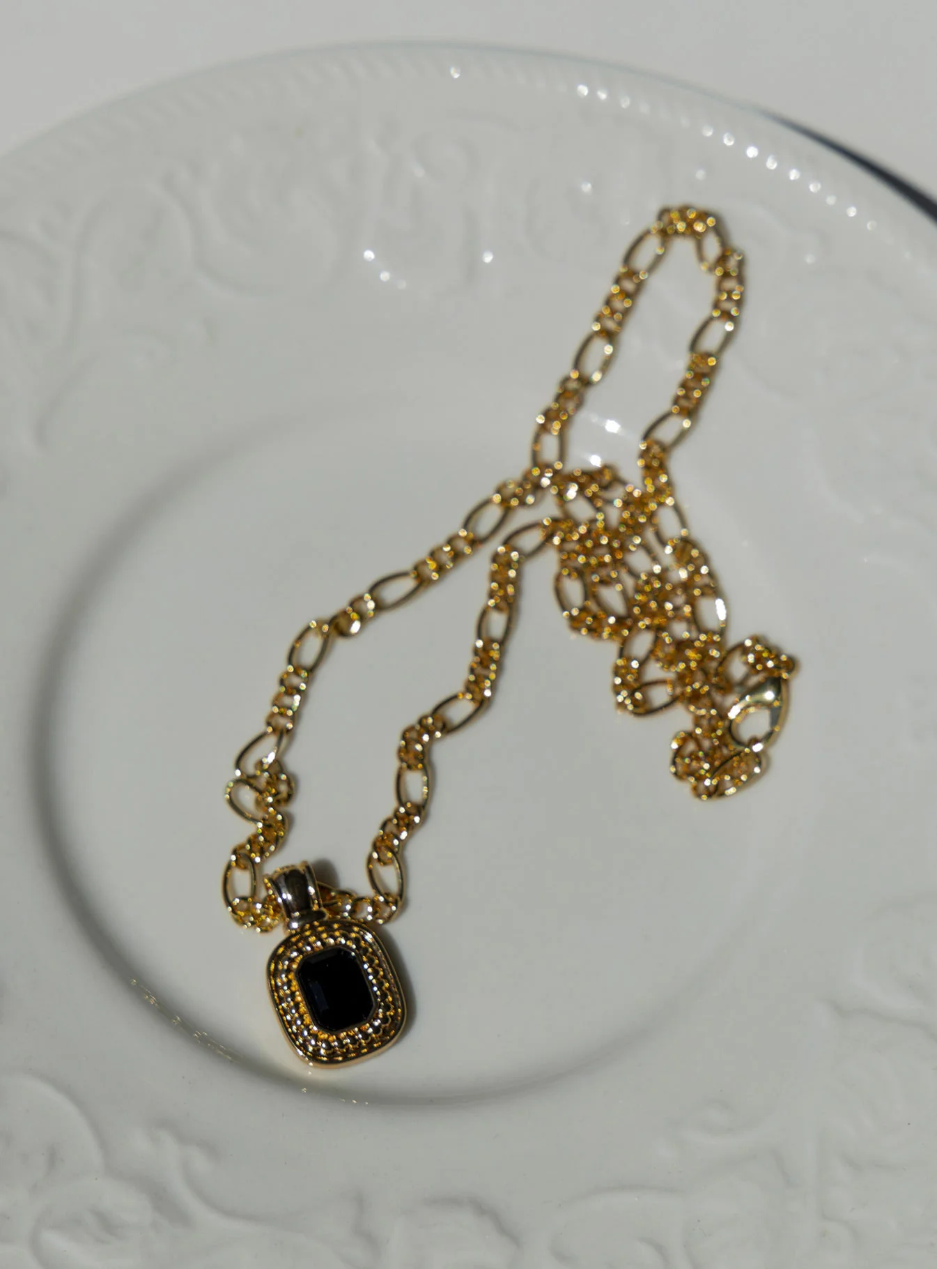 Setton Pendant Necklace Gold / Black - Image 3