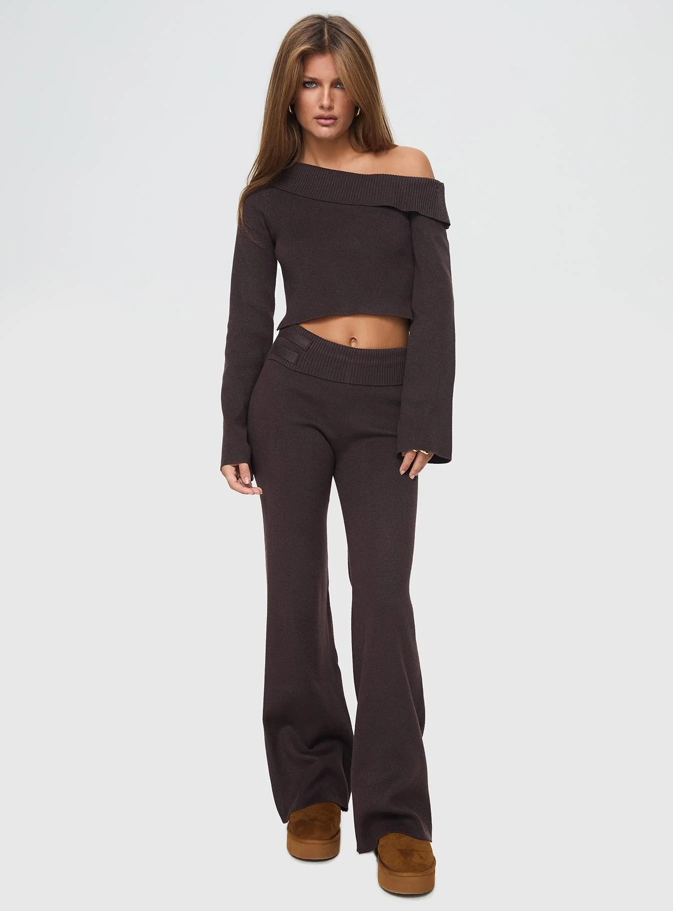 Sina Off The Shoulder Top Chocolate - Image 3