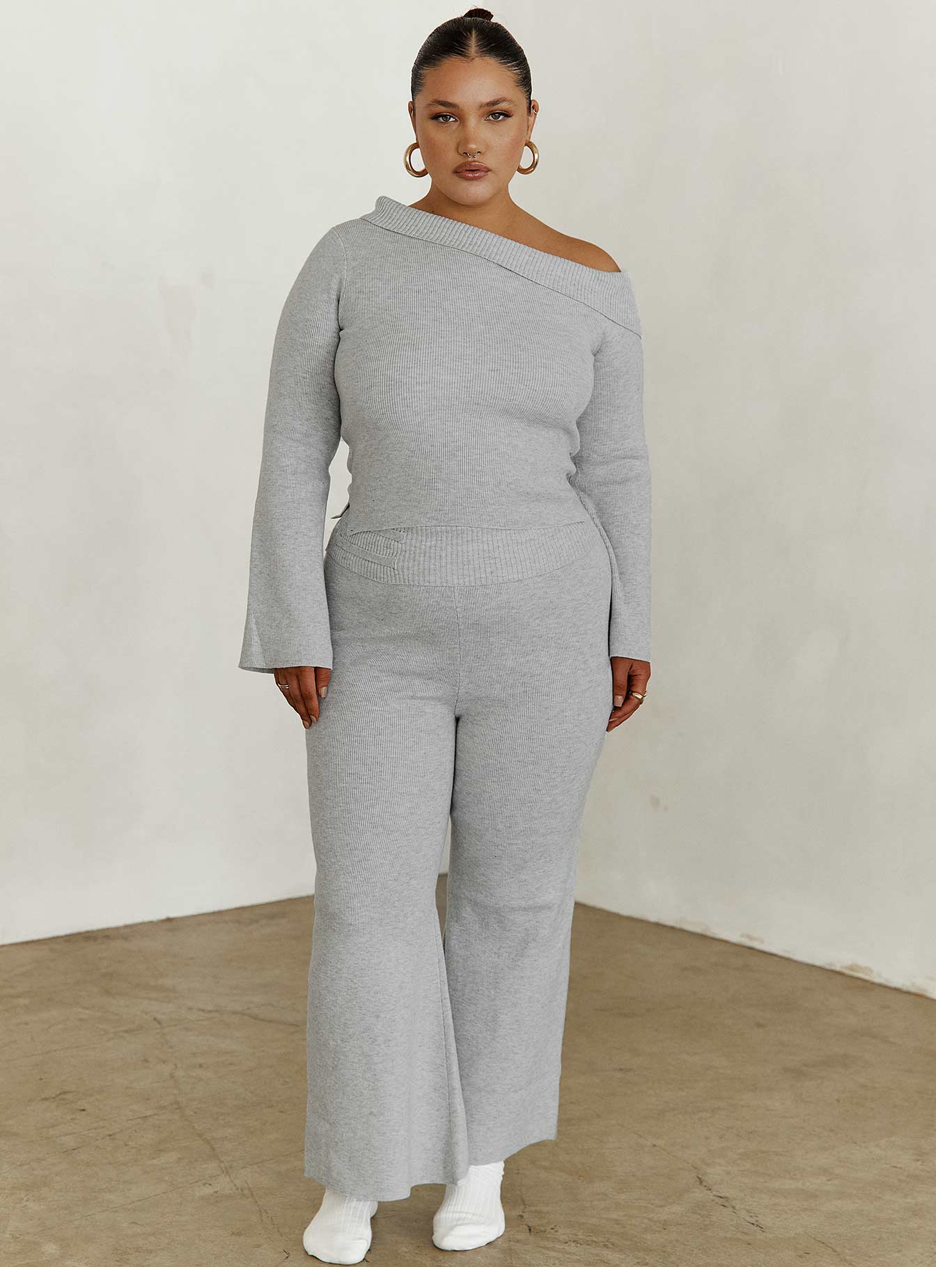 Sina Off The Shoulder Top Grey Curve - Image 2