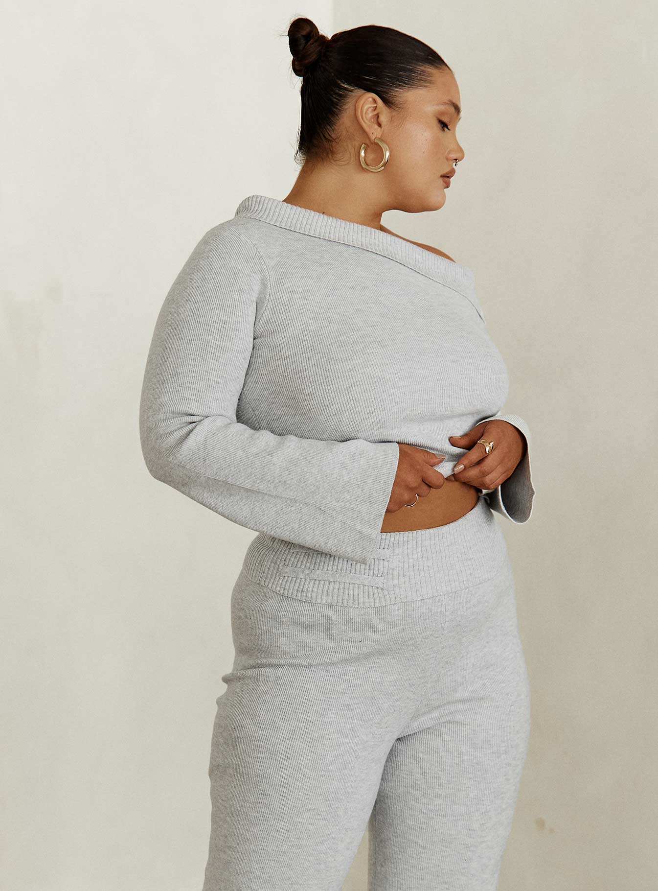 Sina Off The Shoulder Top Grey Curve - Image 3
