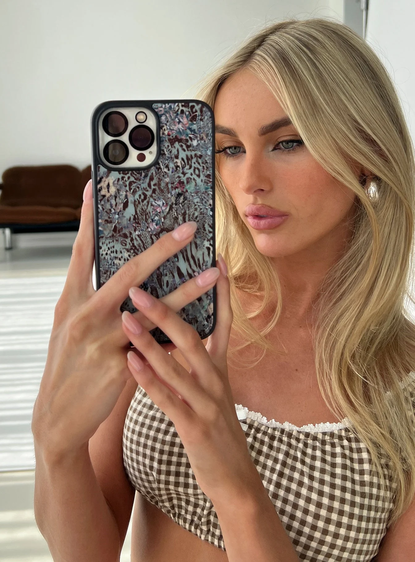 Sitting Pretty iPhone Case Abstract Leopard - Image 3