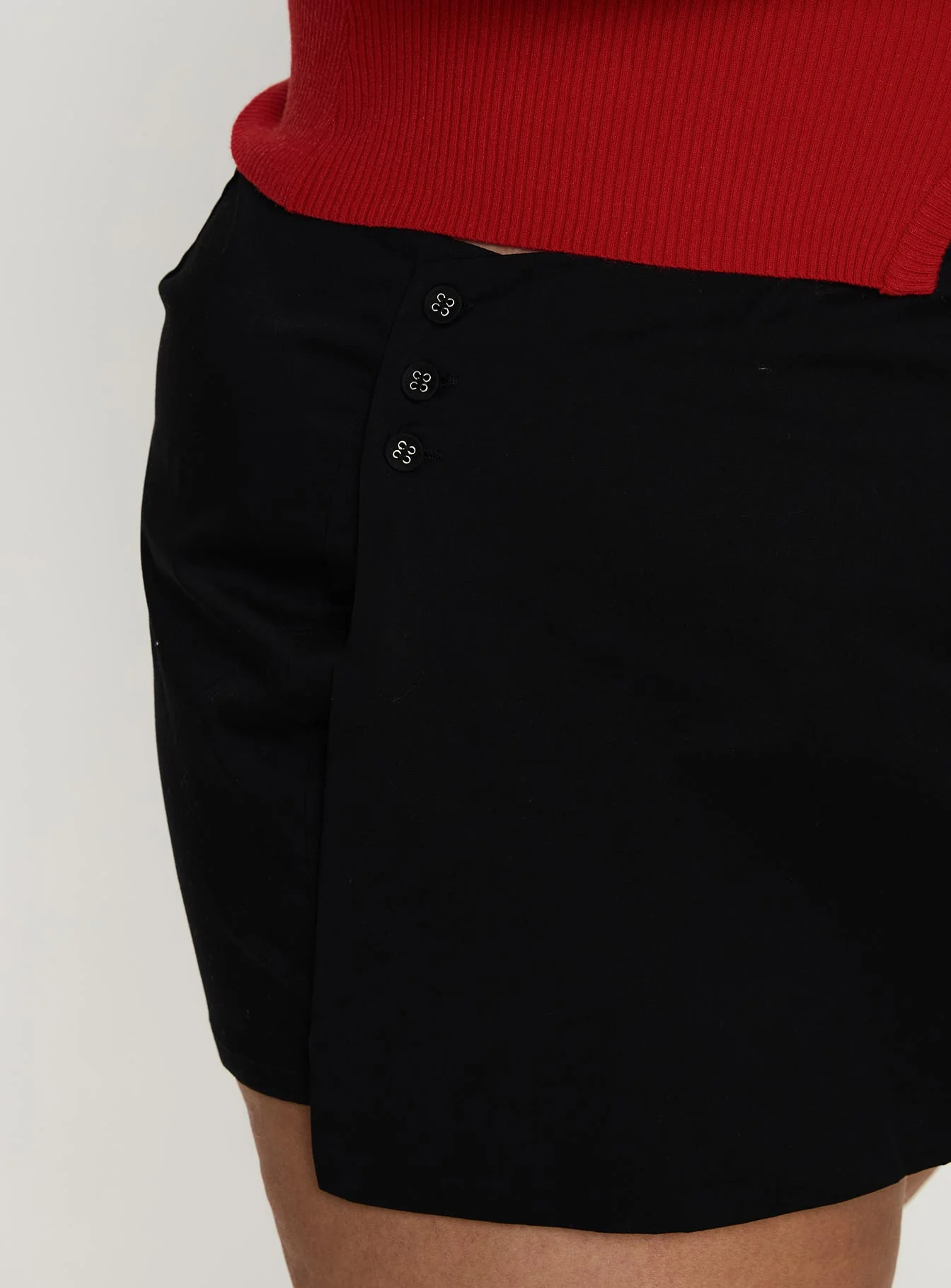 Sora Skort Black Curve - Image 6