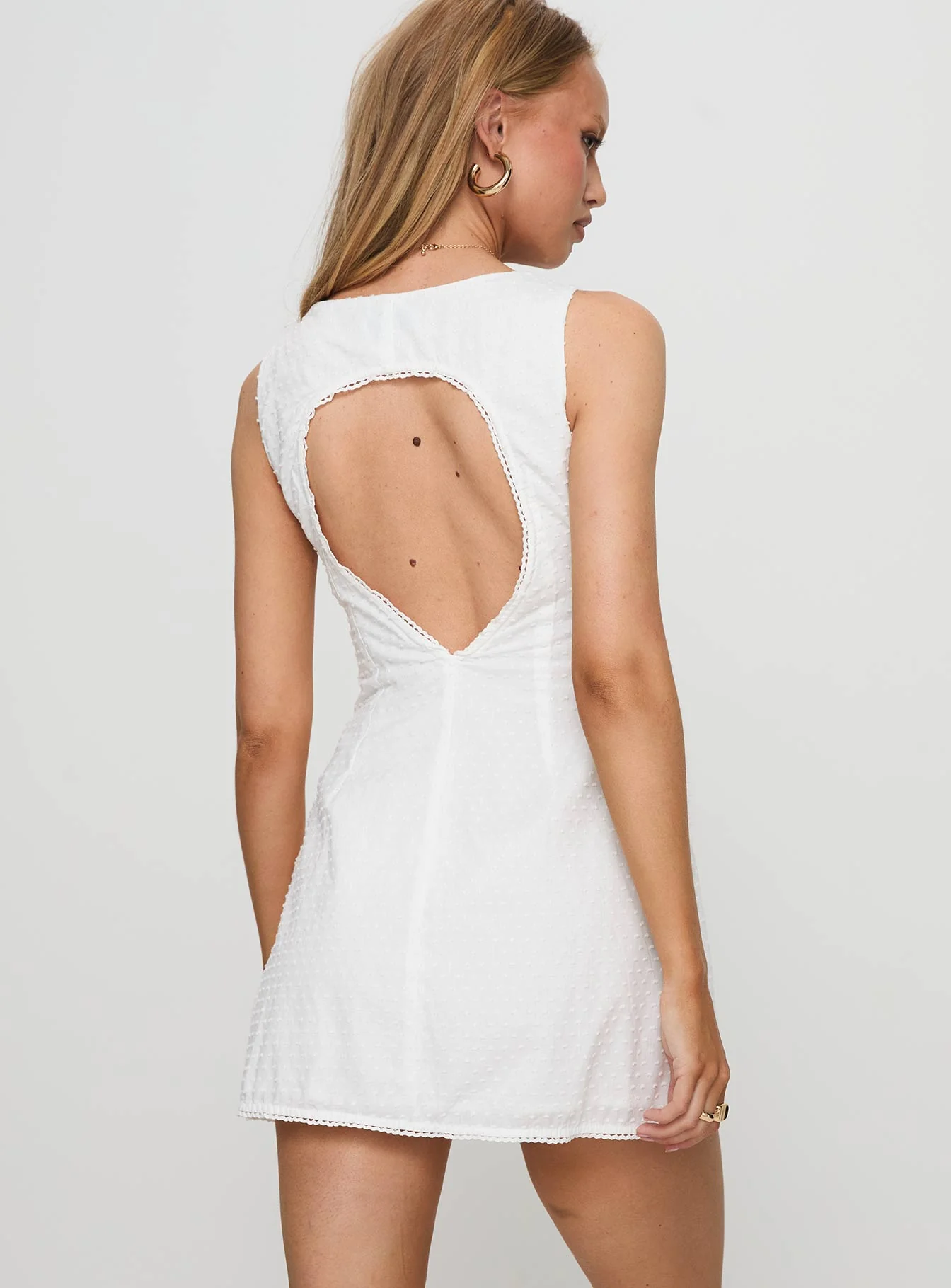 Susanne Keyhole Shift Mini Dress White - Image 5