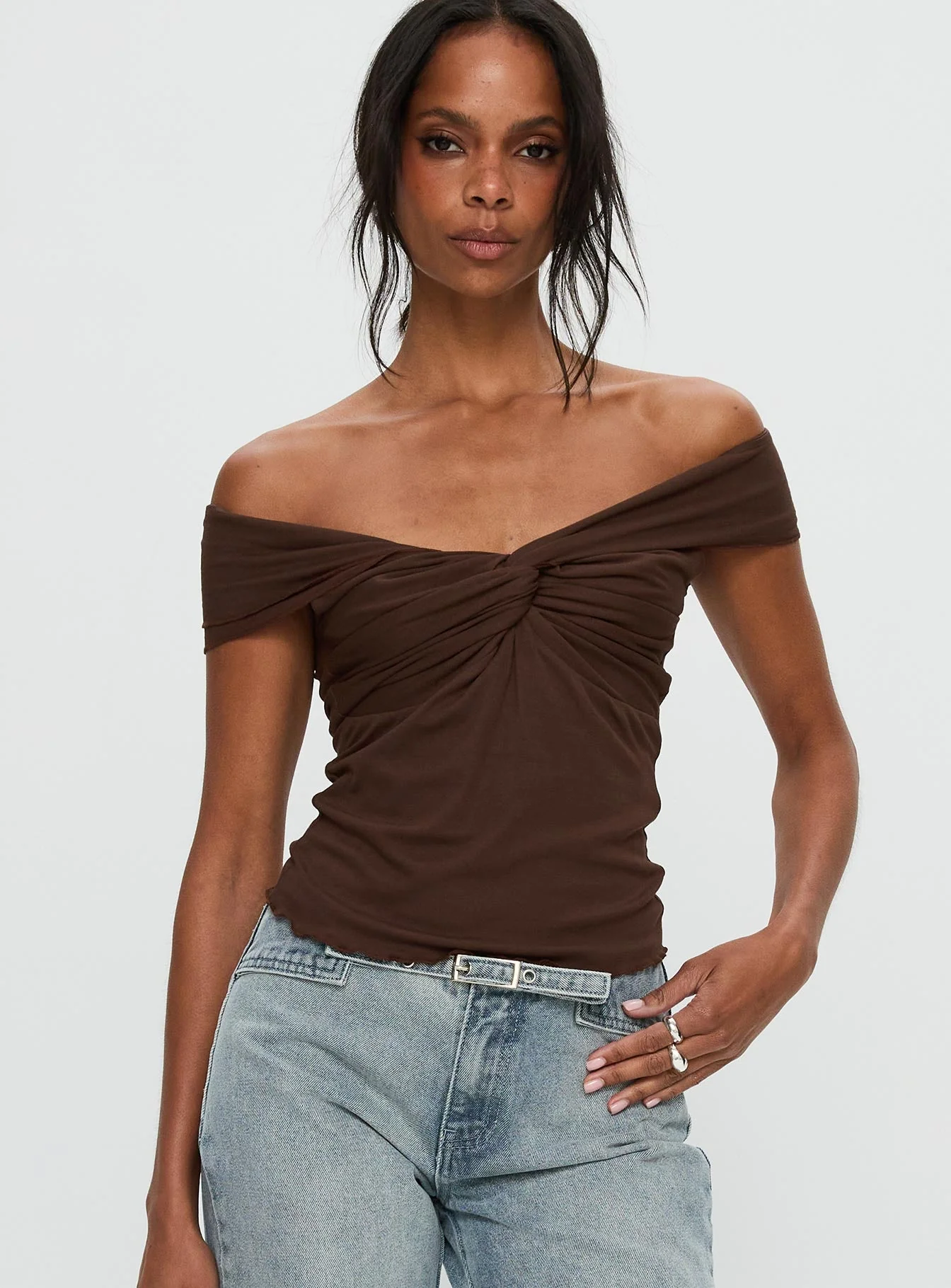 Suspiria Twist Off Shoulder Top Chocolate - Image 2