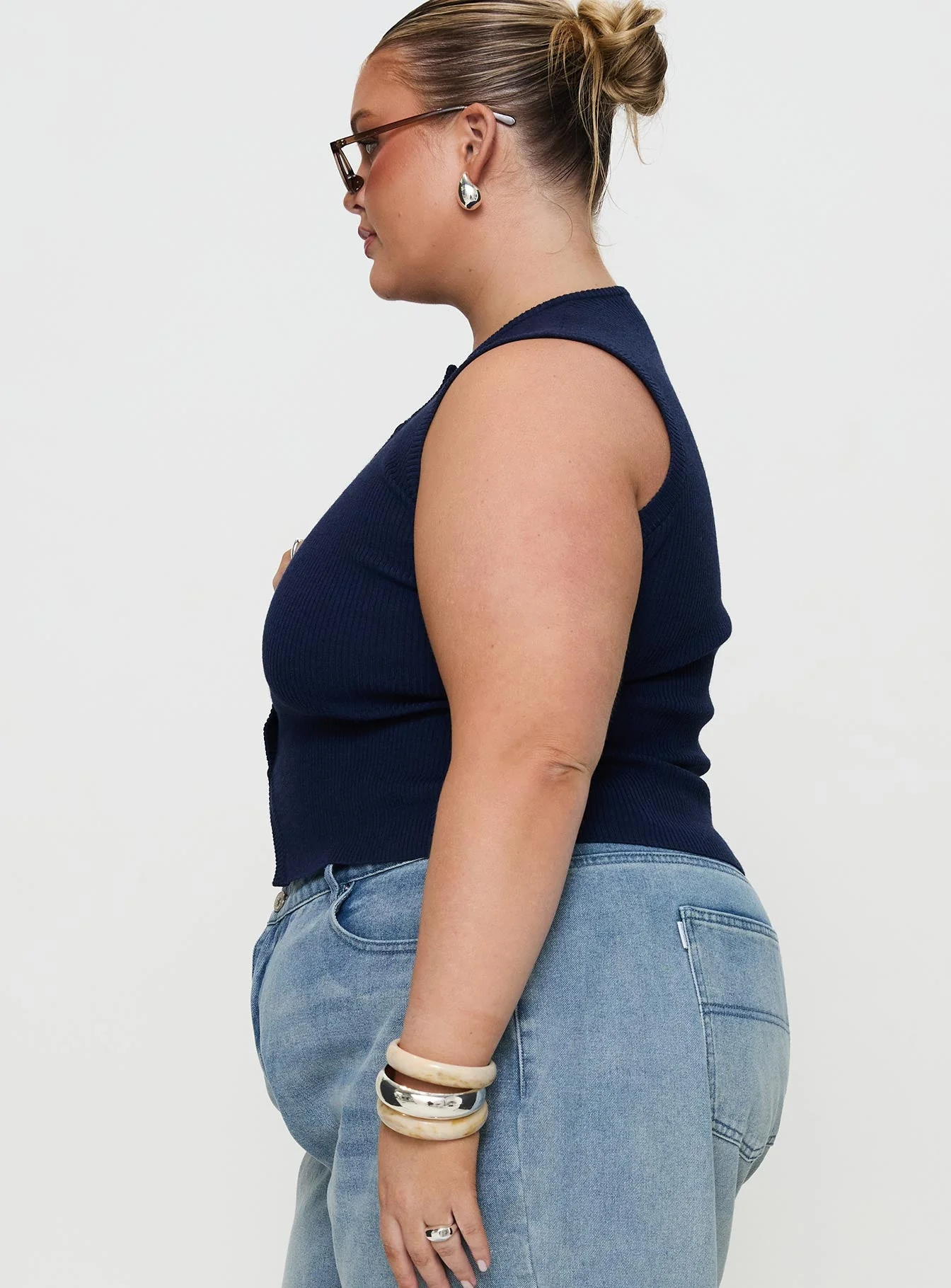 Suzu Sleeveless Knit Top Navy Curve - Image 3