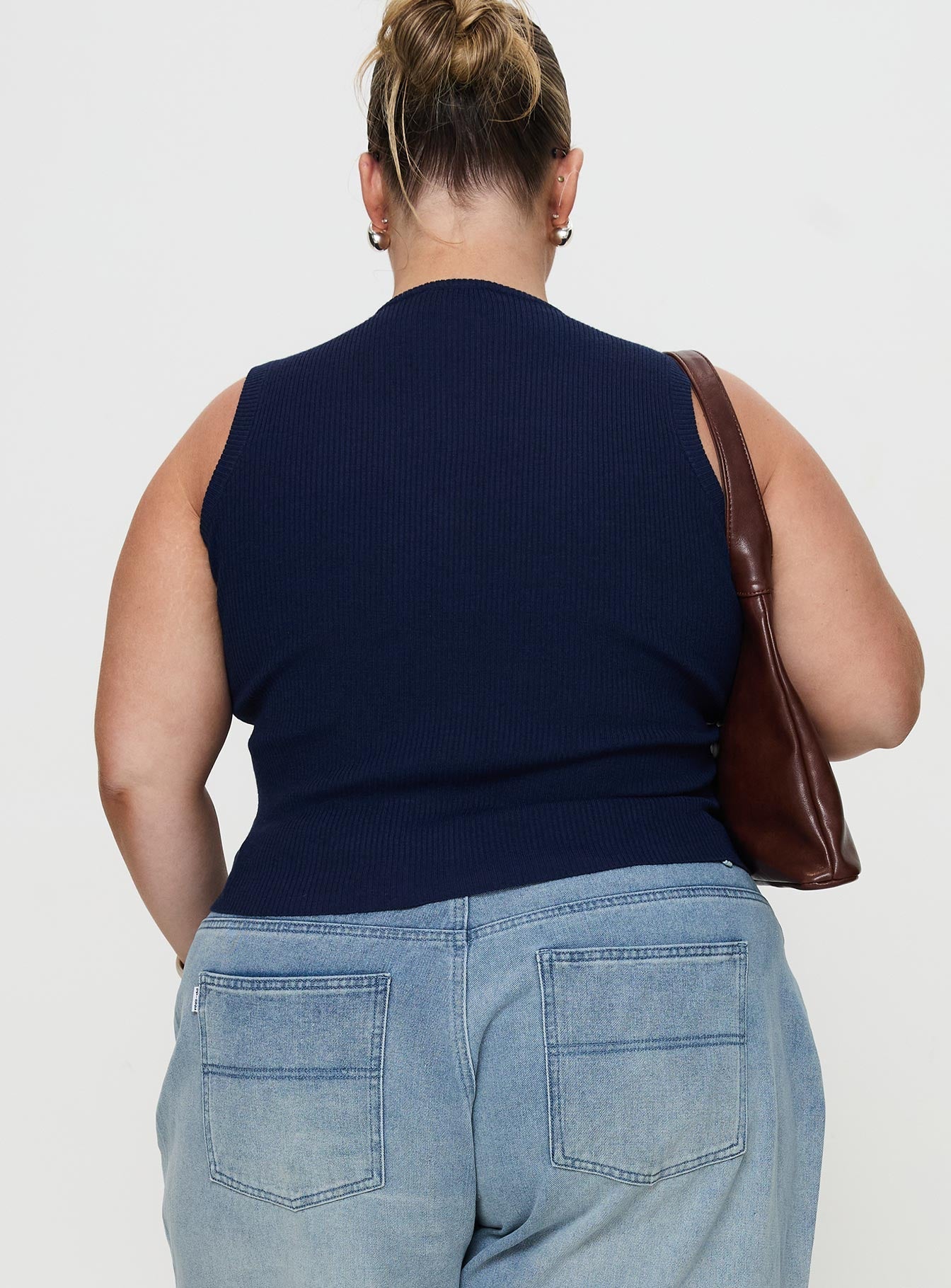 Suzu Sleeveless Knit Top Navy Curve - Image 4
