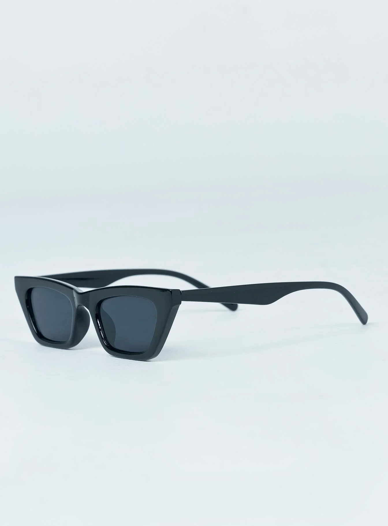 Octavia Sunglasses Black - Image 3