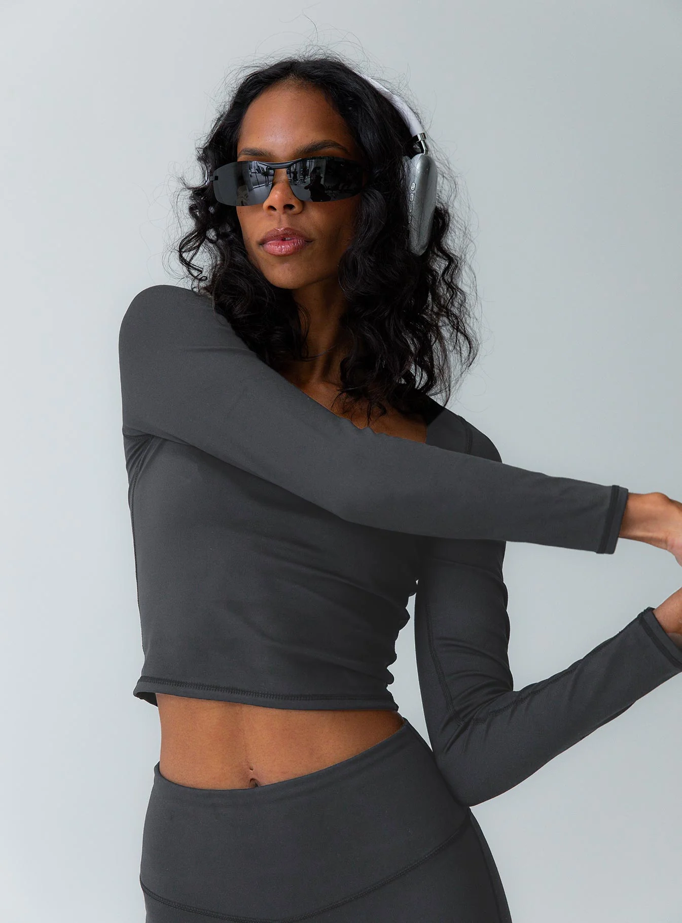 Thriving Activewear Top Grey - Image 7