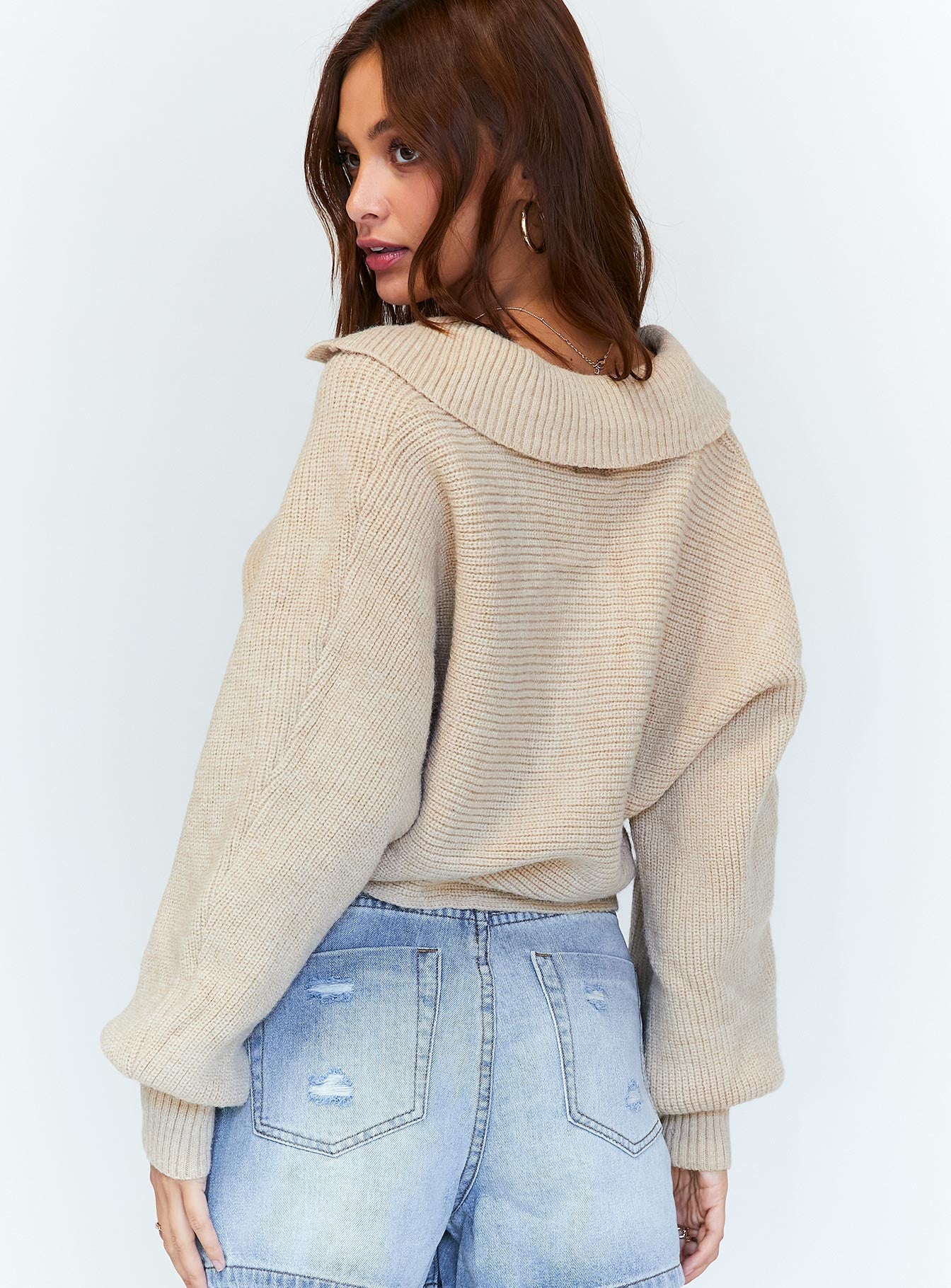 Tiara Cropped Sweater Beige - Image 10