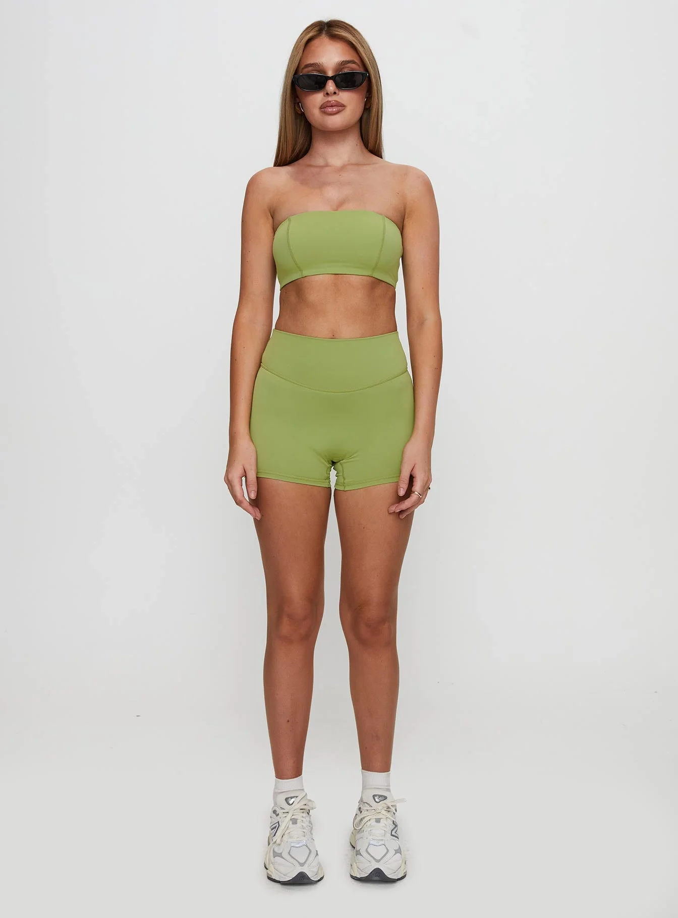 Touchdown Active Contour Short Green - Image 7