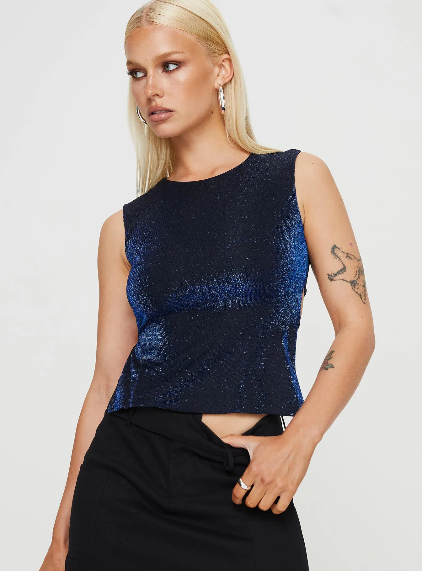 Uzo Top Navy Lower Impact - Image 2