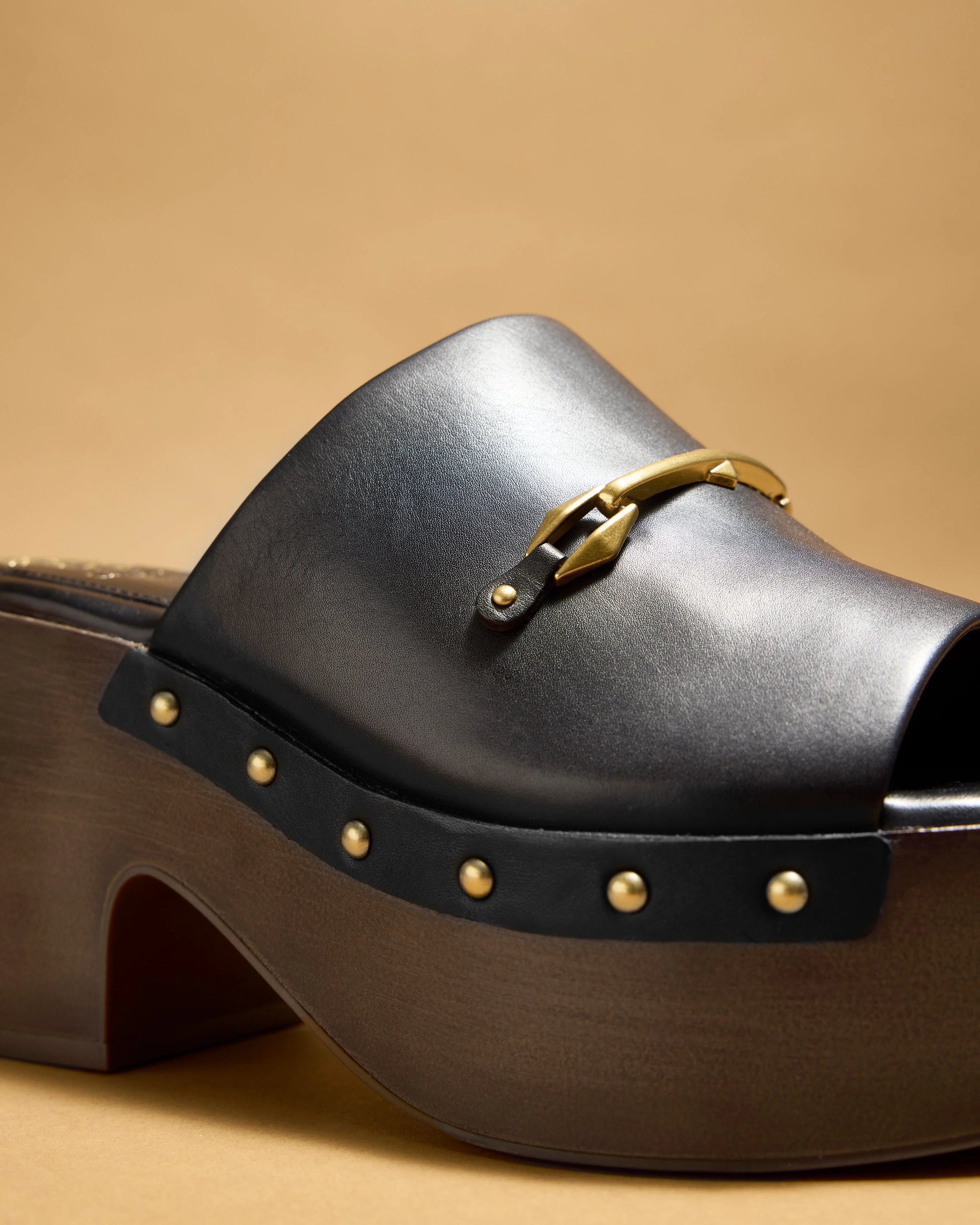 Efellan Platform Sandal - Image 4