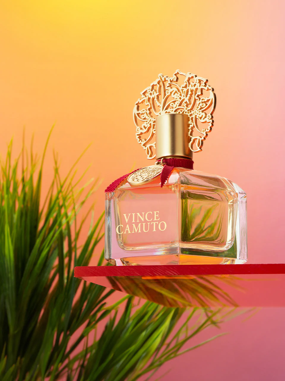 Women 1.0 oz Eau de Parfum Spray - Image 2
