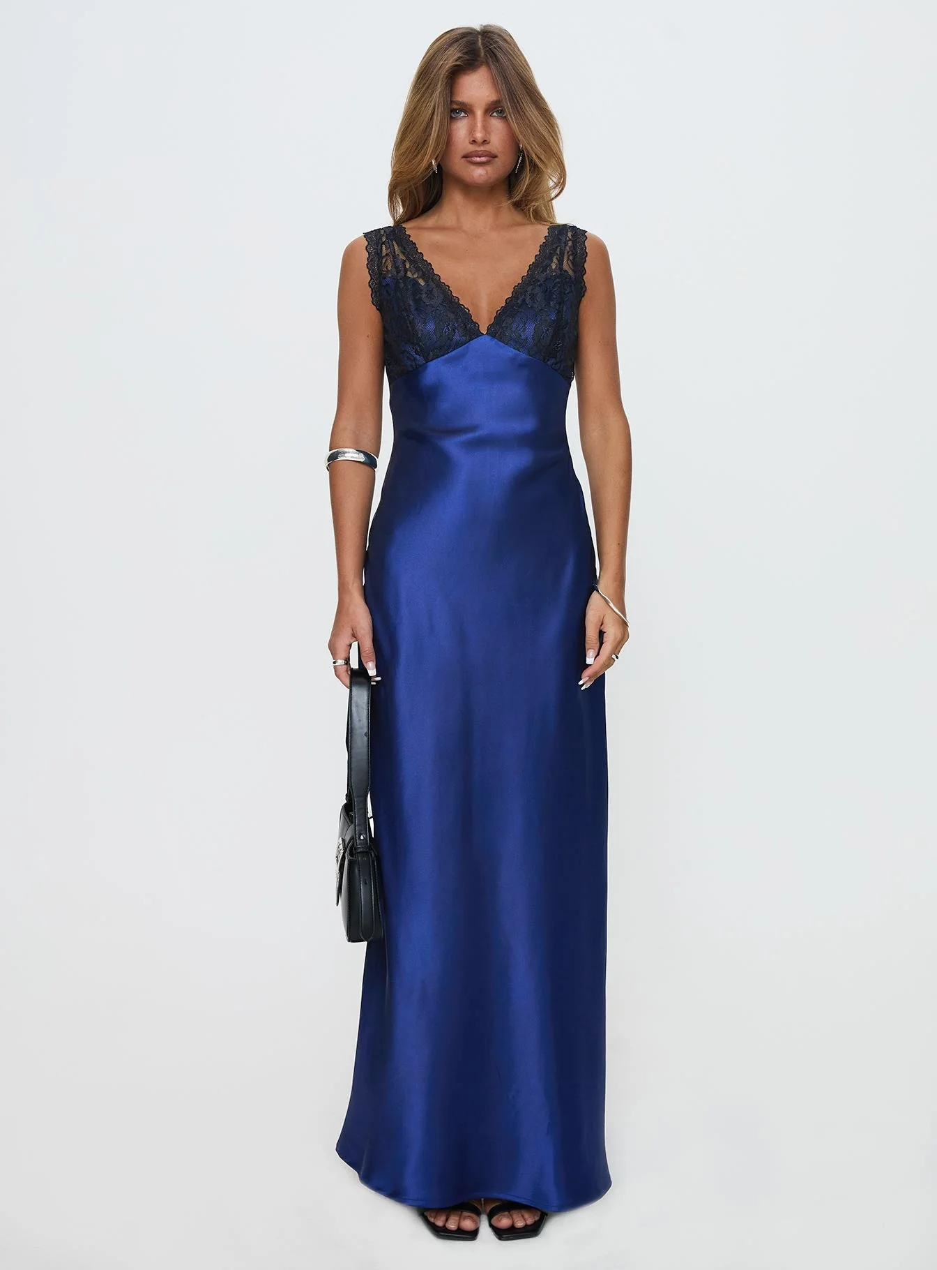 Voila Lace Maxi Dress Navy / Black - Image 7