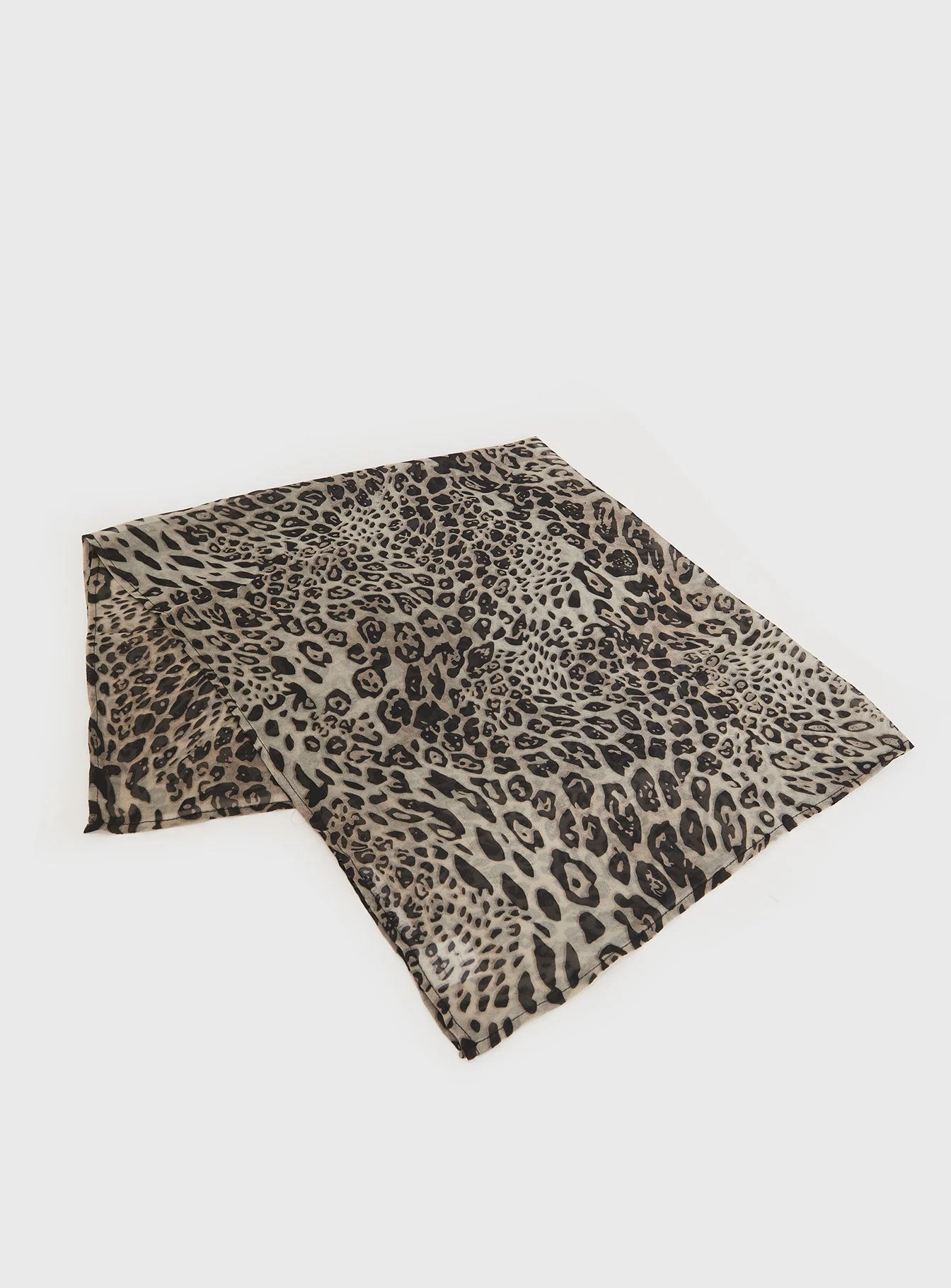 Wanna Be Mine Scarf Leopard - Image 3