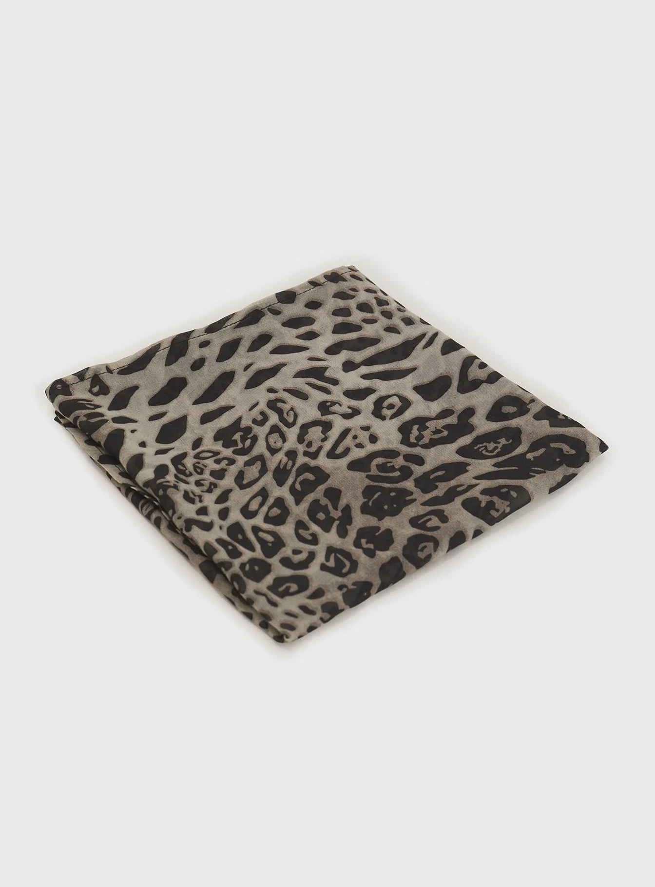 Wanna Be Mine Scarf Leopard - Image 5