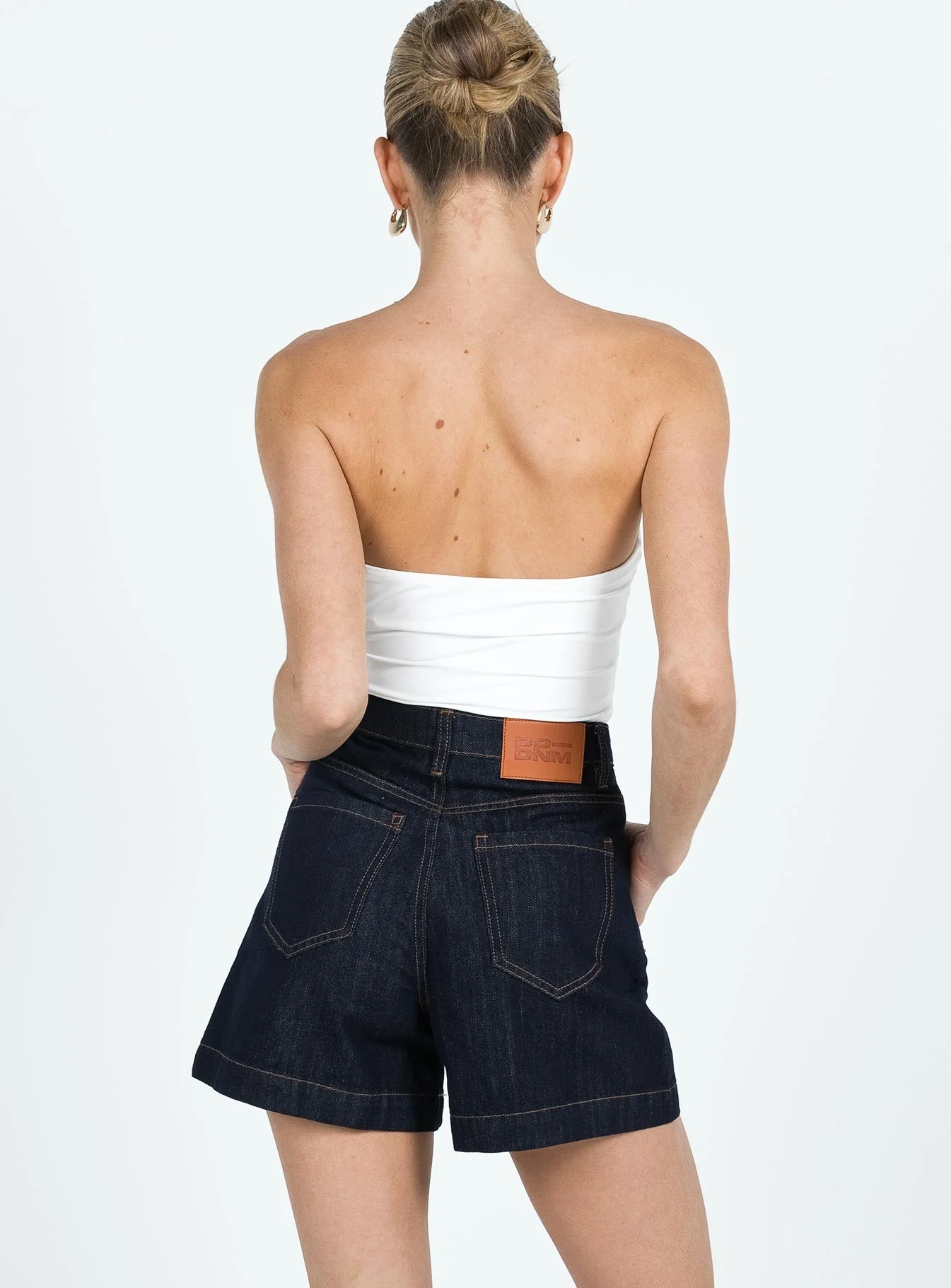 Whitaker Shorts Dark Denim - Image 5