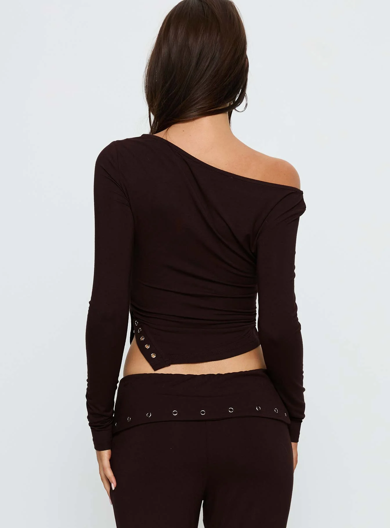 Wynna Eyelet Detail One Shoulder Top Chocolate - Image 5
