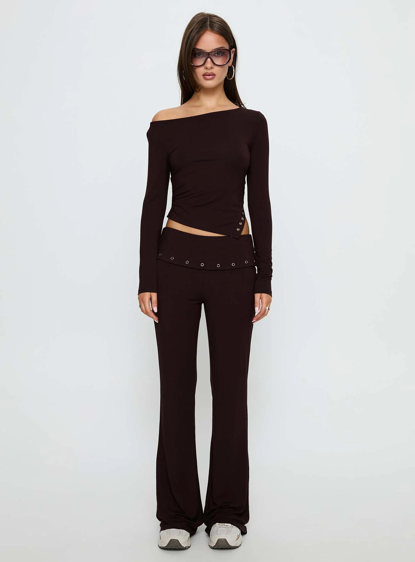 Wynna Eyelet Detail One Shoulder Top Chocolate - Image 7