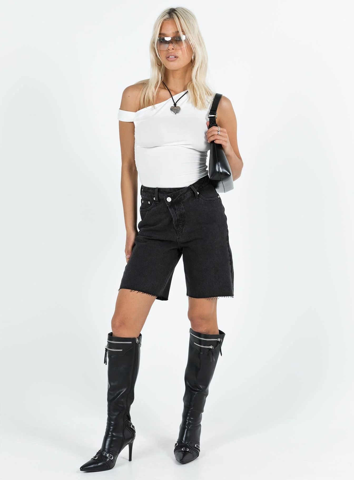Xena Long Denim Shorts Black - Image 3