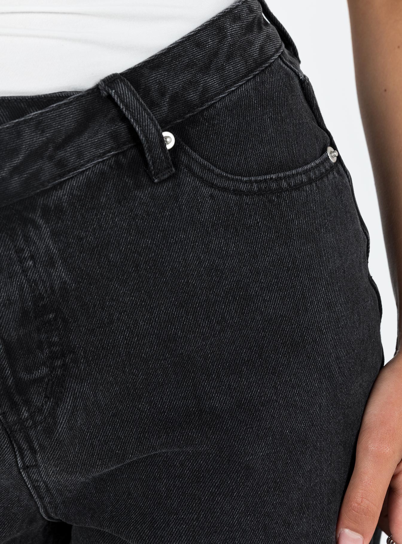 Xena Long Denim Shorts Black - Image 6