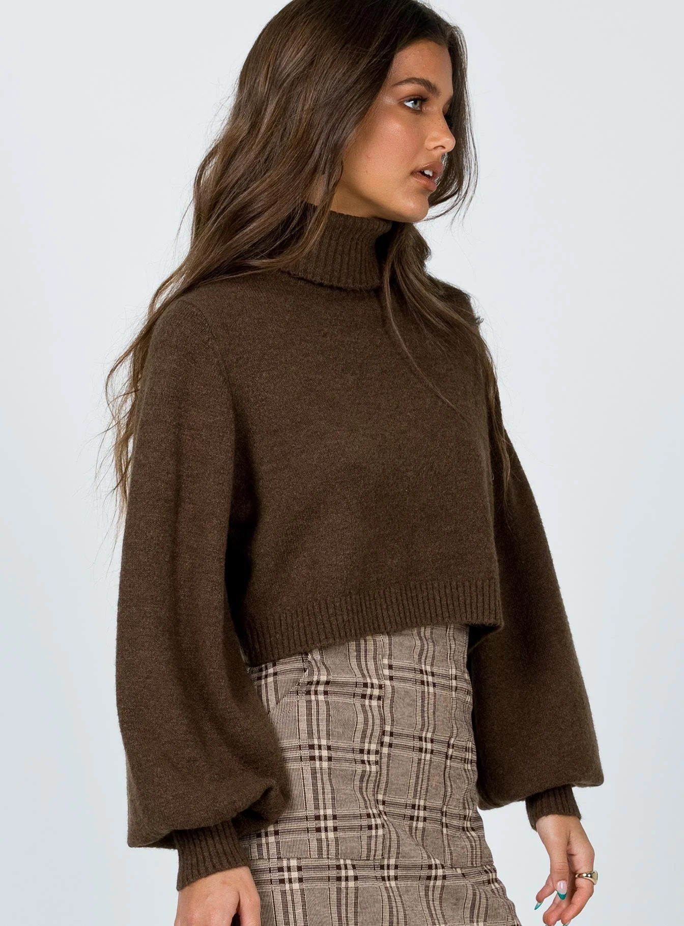 Zahara Cropped Turtleneck Sweater Brown - Image 5