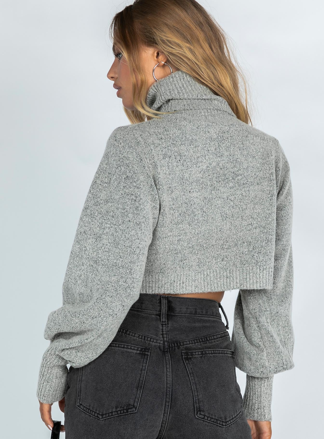 Zahara Cropped Turtleneck Sweater Grey - Image 4