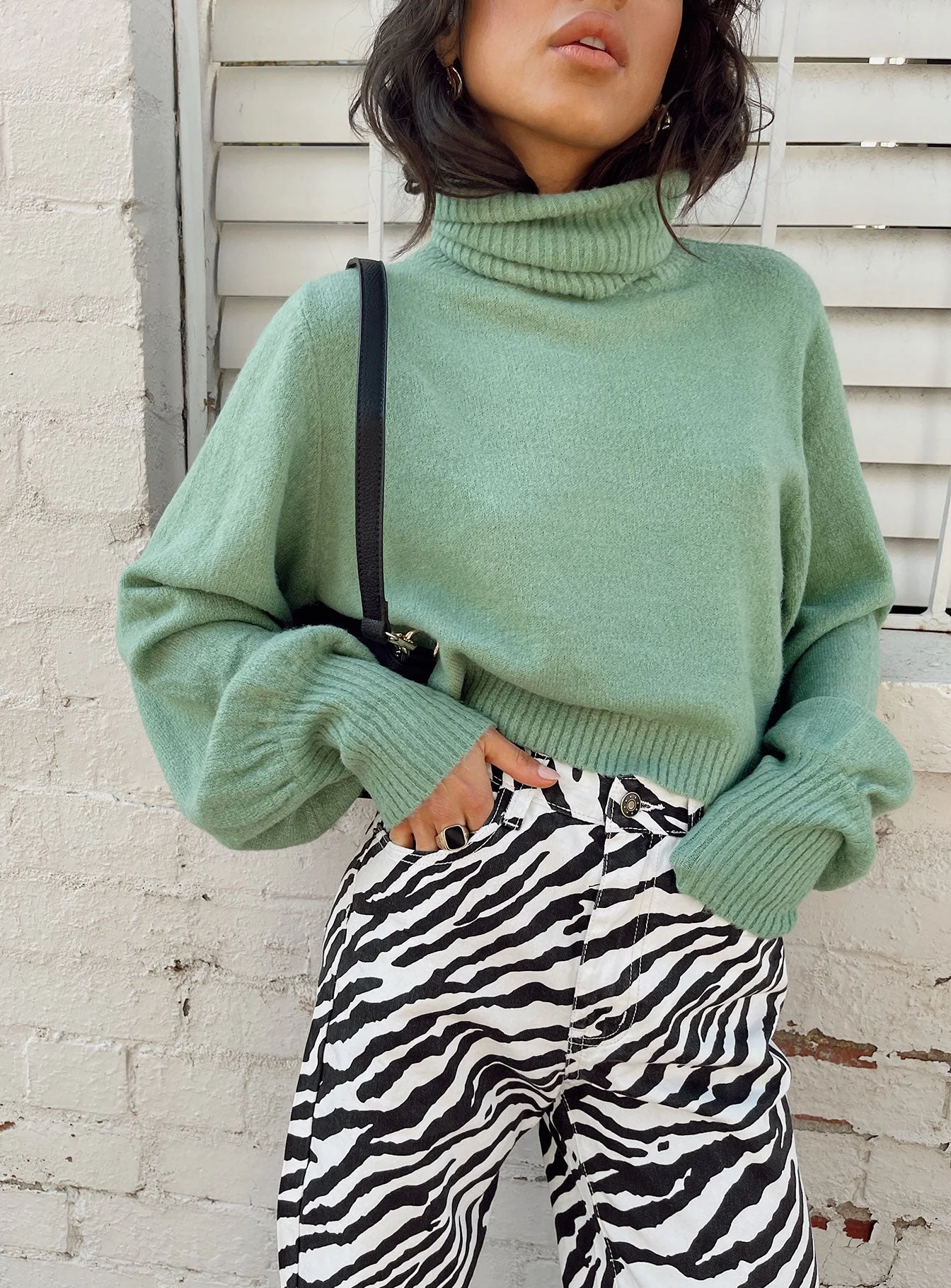 Zahara Cropped Turtleneck Sweater Green - Image 9