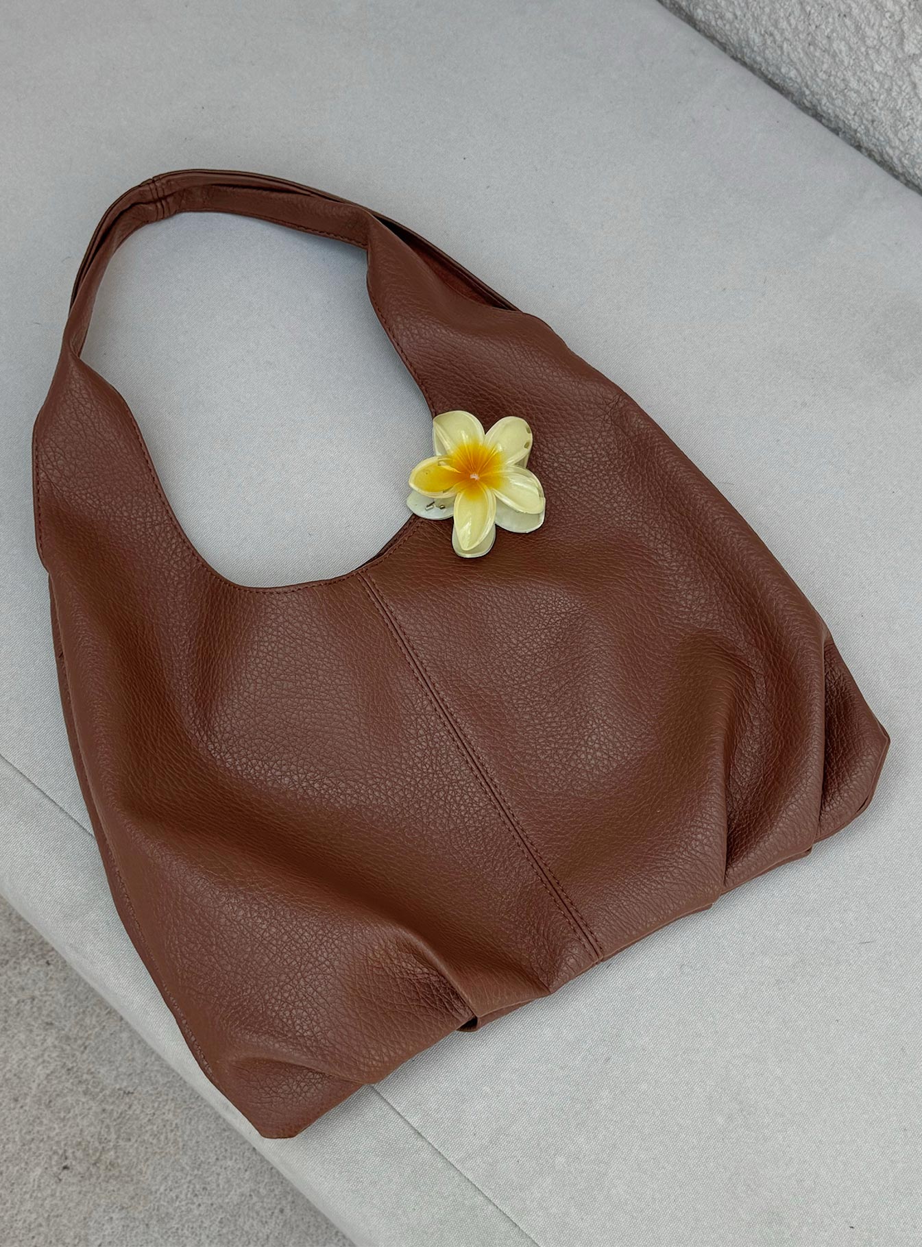 Zenia Shoulder Bag Brown - Image 5